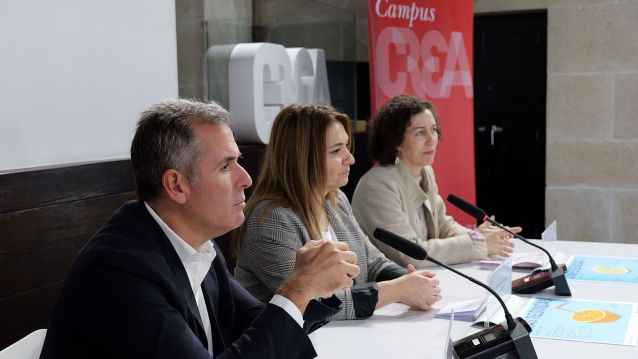 Rafael Domínguez, Eva María Lantarón e Ana Belén Fernández na apertura da Semana da Creatividade