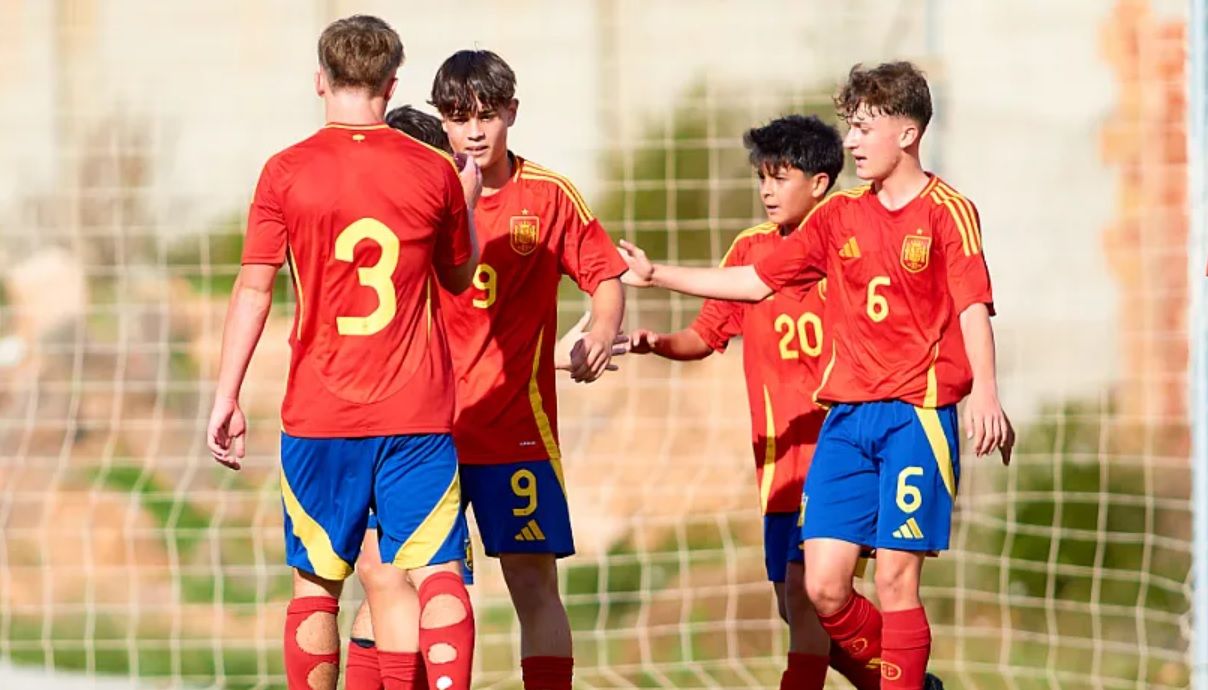 Hugo Chamadoira (9), con la Selección Española Sub 15