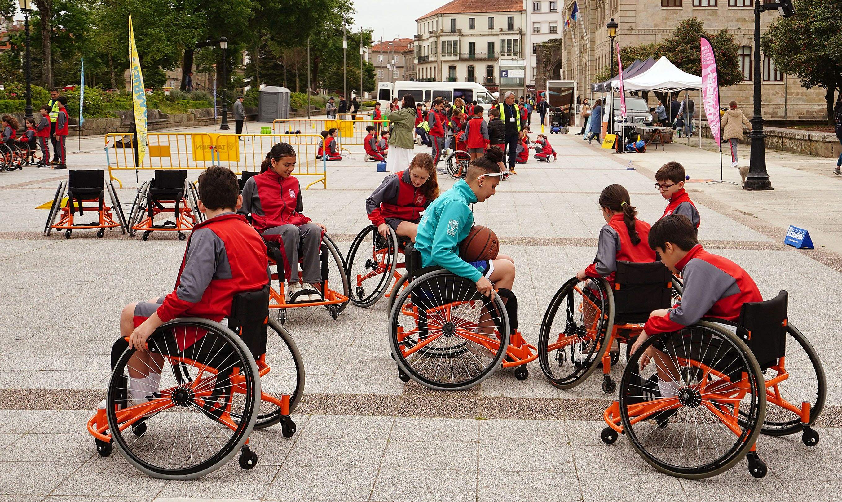 VI Xornada Multideportiva Adaptada na Avenida Montero Ríos VI Xornada Multideportiva Adaptada na Avenida Montero Ríos