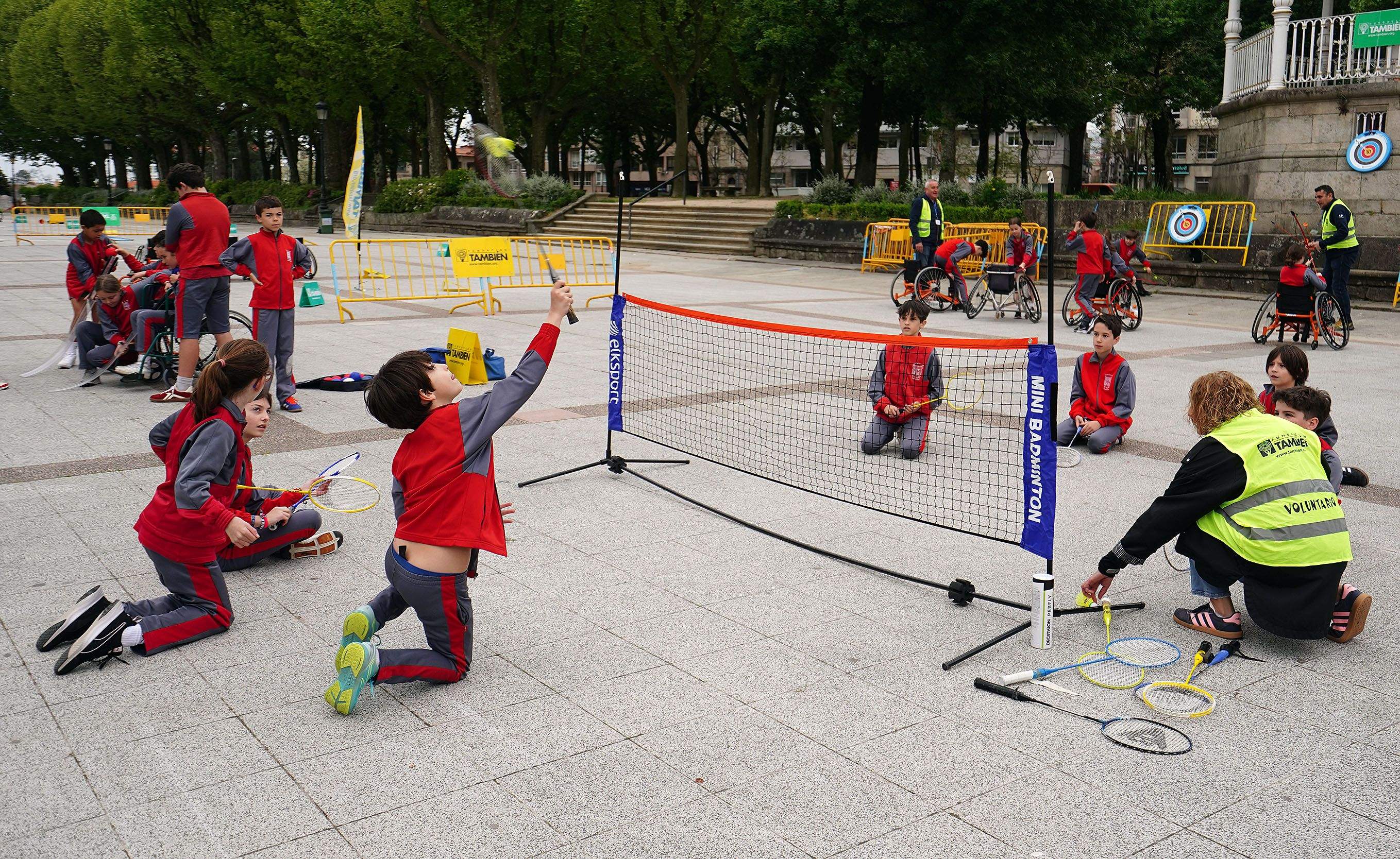VI Xornada Multideportiva Adaptada na Avenida Montero Ríos VI Xornada Multideportiva Adaptada na Avenida Montero Ríos