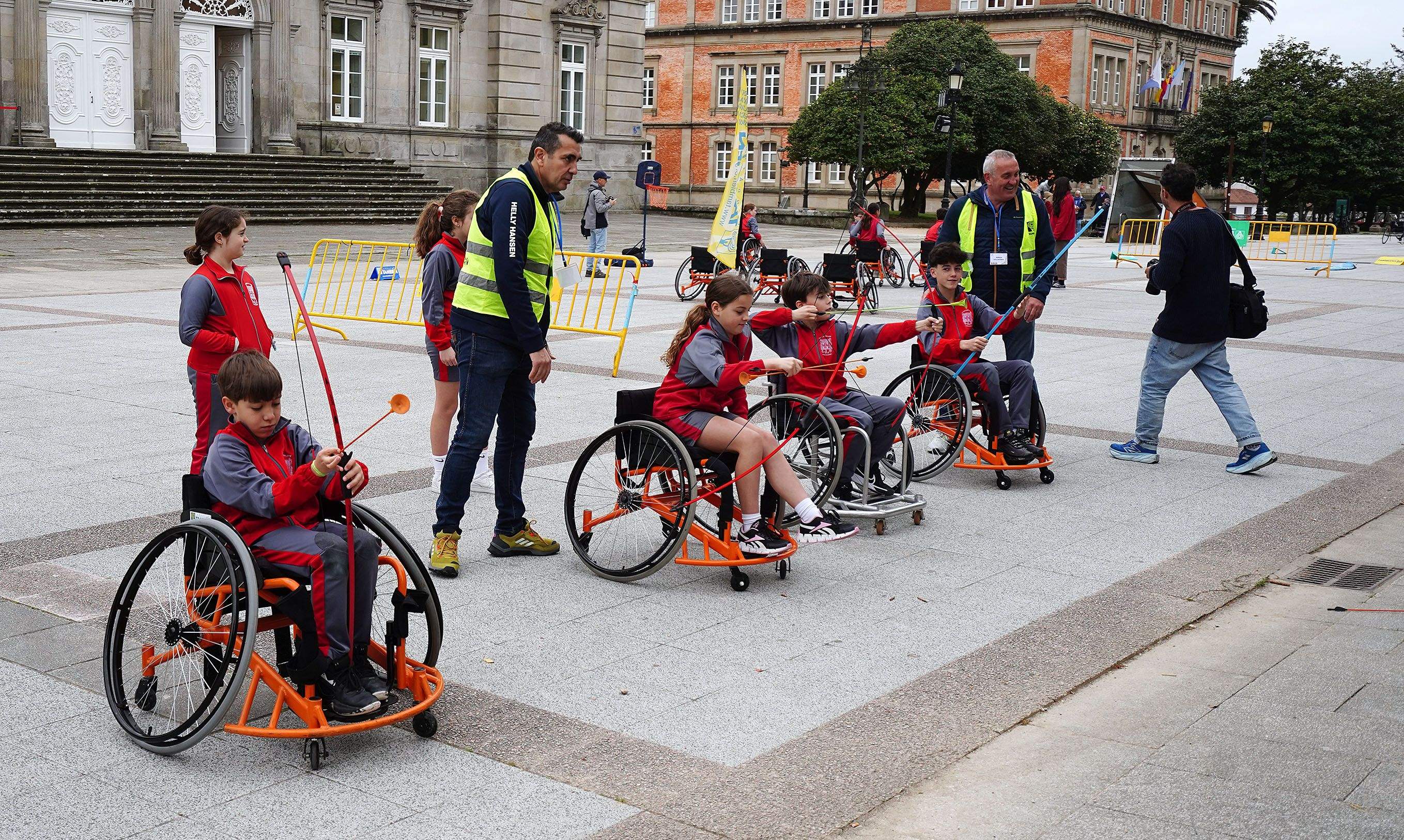 VI Xornada Multideportiva Adaptada na Avenida Montero Ríos VI Xornada Multideportiva Adaptada na Avenida Montero Ríos