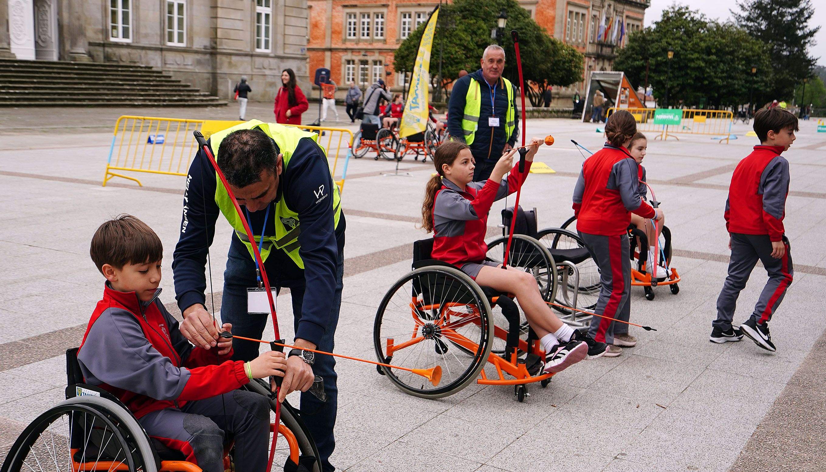 VI Xornada Multideportiva Adaptada na Avenida Montero Ríos VI Xornada Multideportiva Adaptada na Avenida Montero Ríos