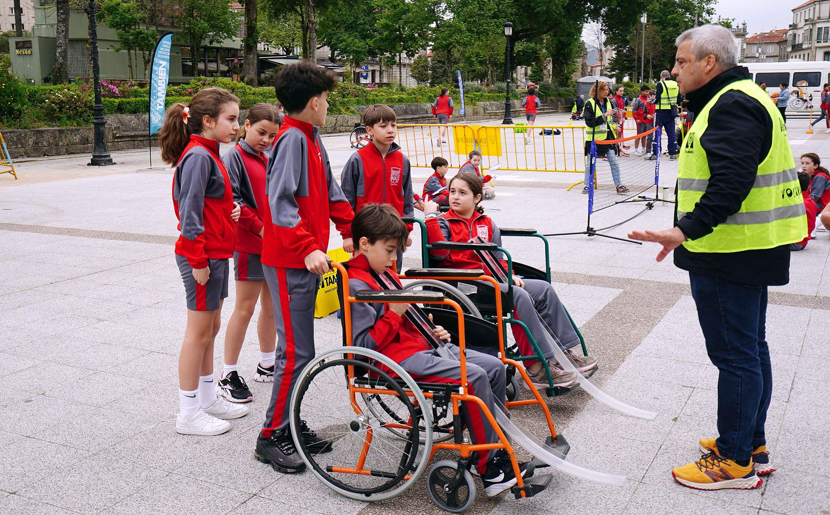 VI Xornada Multideportiva Adaptada na Avenida Montero Ríos VI Xornada Multideportiva Adaptada na Avenida Montero Ríos