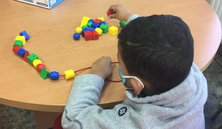 Un niño en el Servicio de Atención Temprana