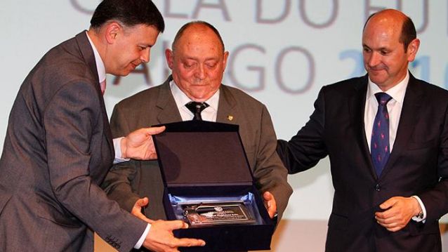 Homenaxe a Manuel Magdaleno na Gala do Fútbol Galego Homenaxe a Manuel Magdaleno na Gala do Fútbol Galego
