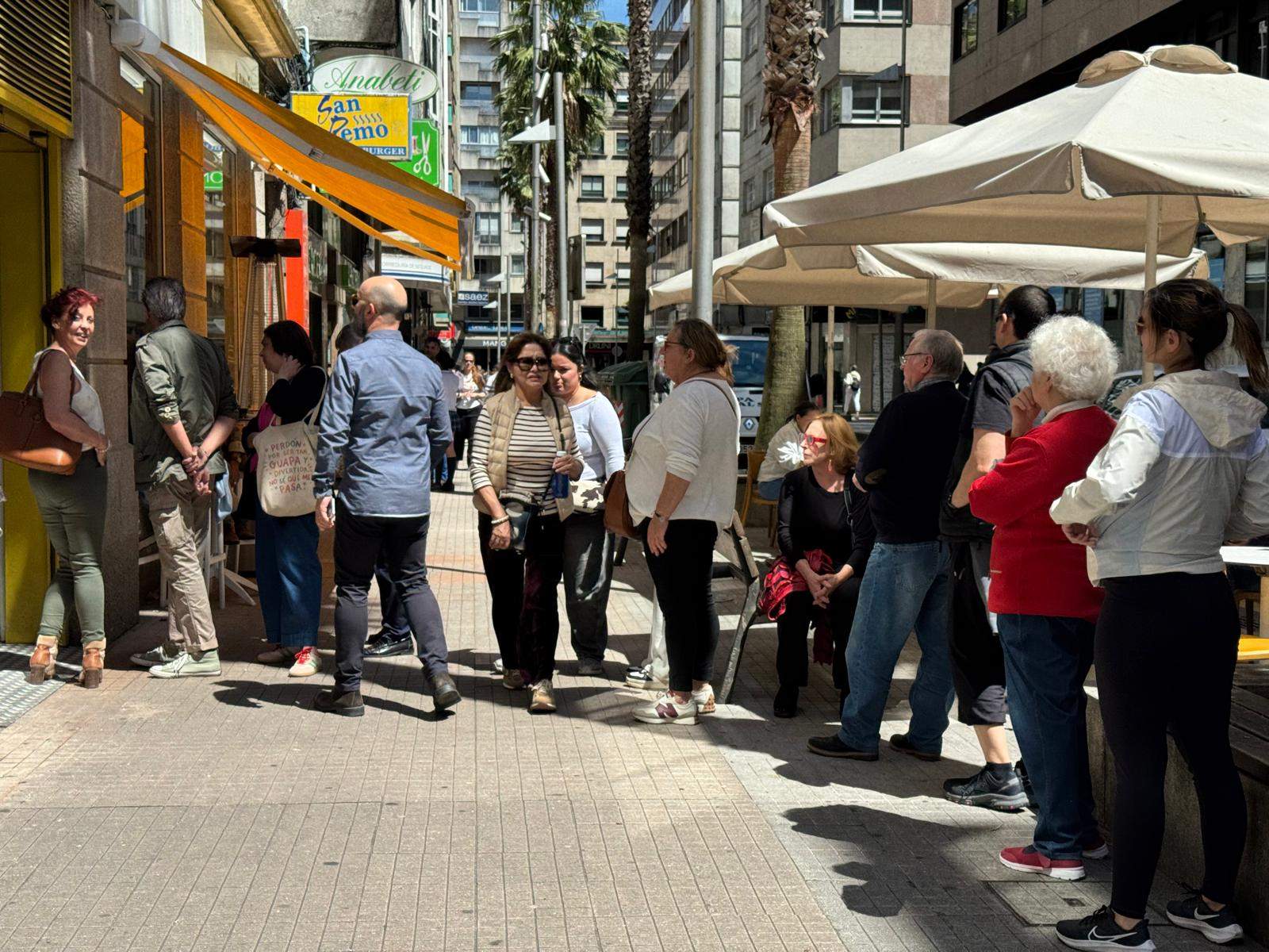Colas nunha panadería de Pontevedra tras o apagamento xeneralizado