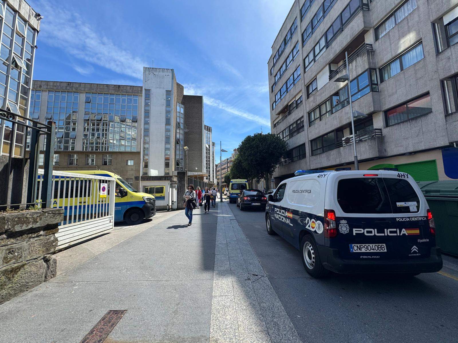 Servizos de emerxencias na cidade durante o apagamento
