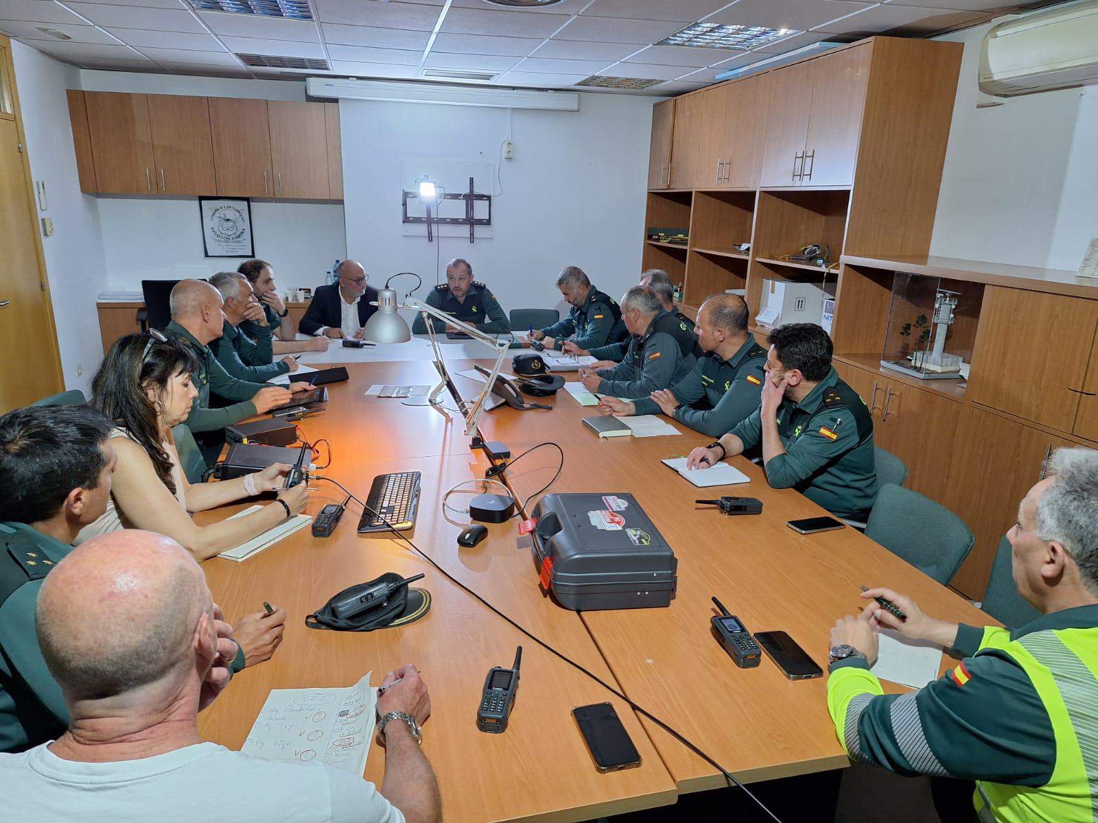 Comité de crisis en la Comandancia de la Guardia Civil