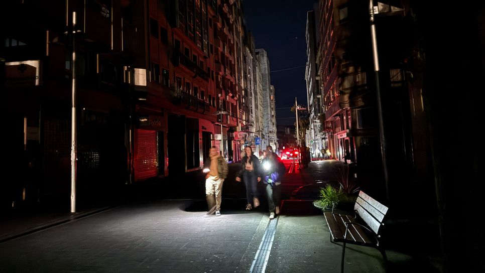 Así se viviu o apagón eléctrico durante a noite do luns 28 de abril