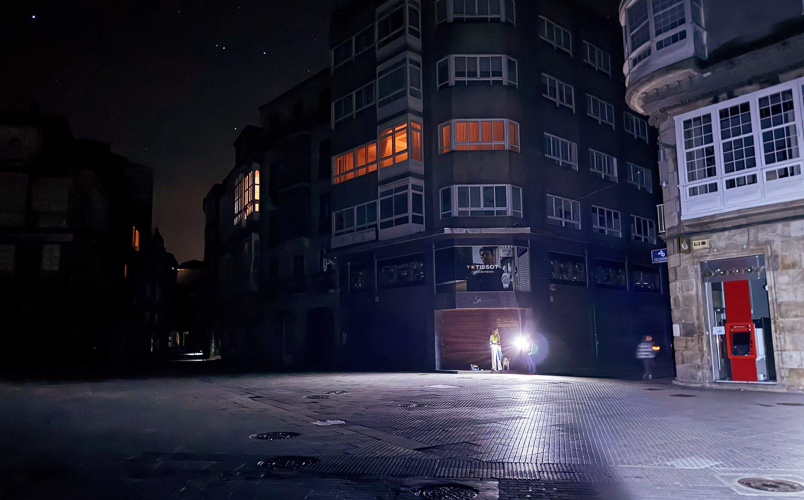 Así se viviu o apagón eléctrico durante a noite do luns 28 de abril