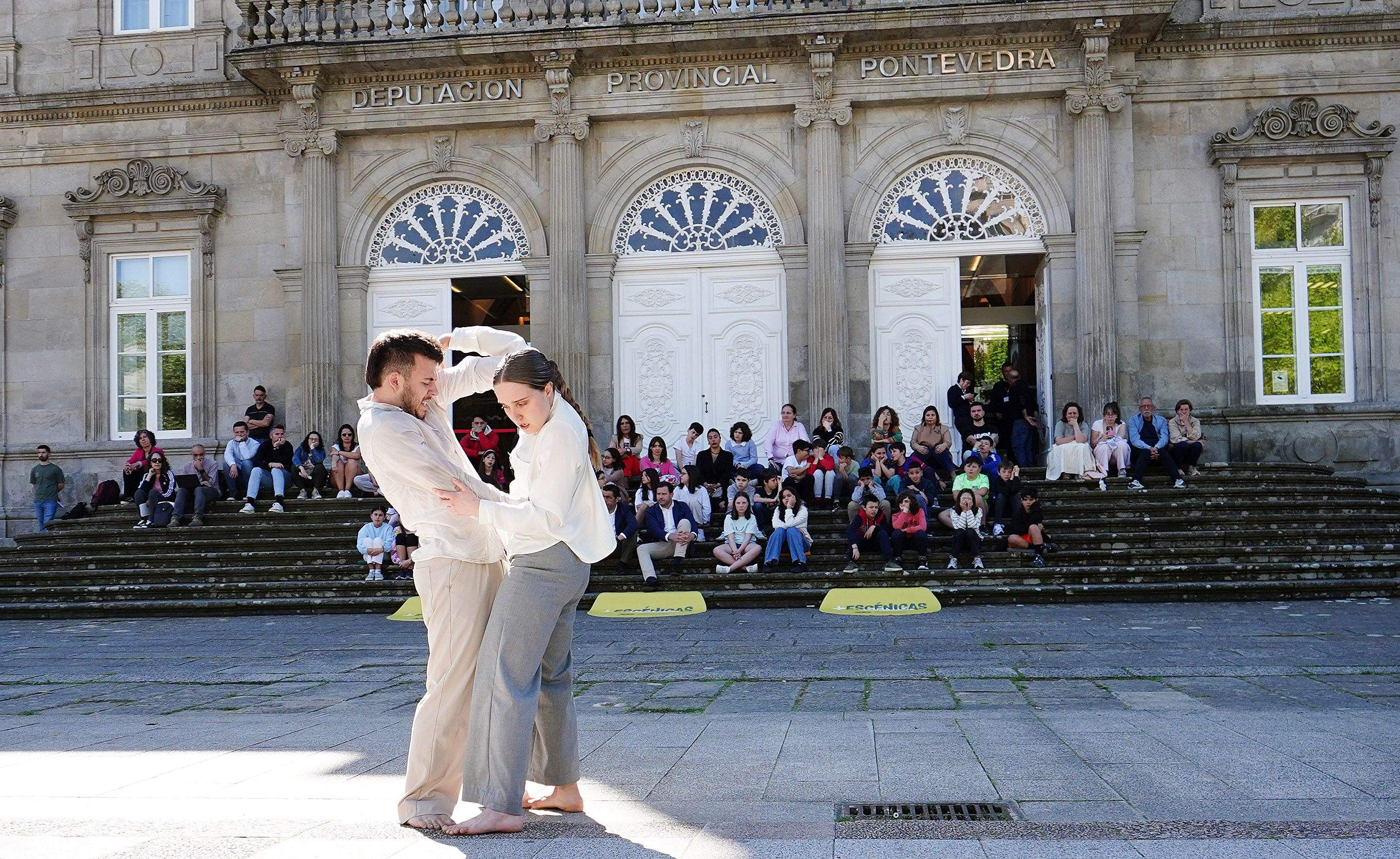 Danza delante de la Deputación