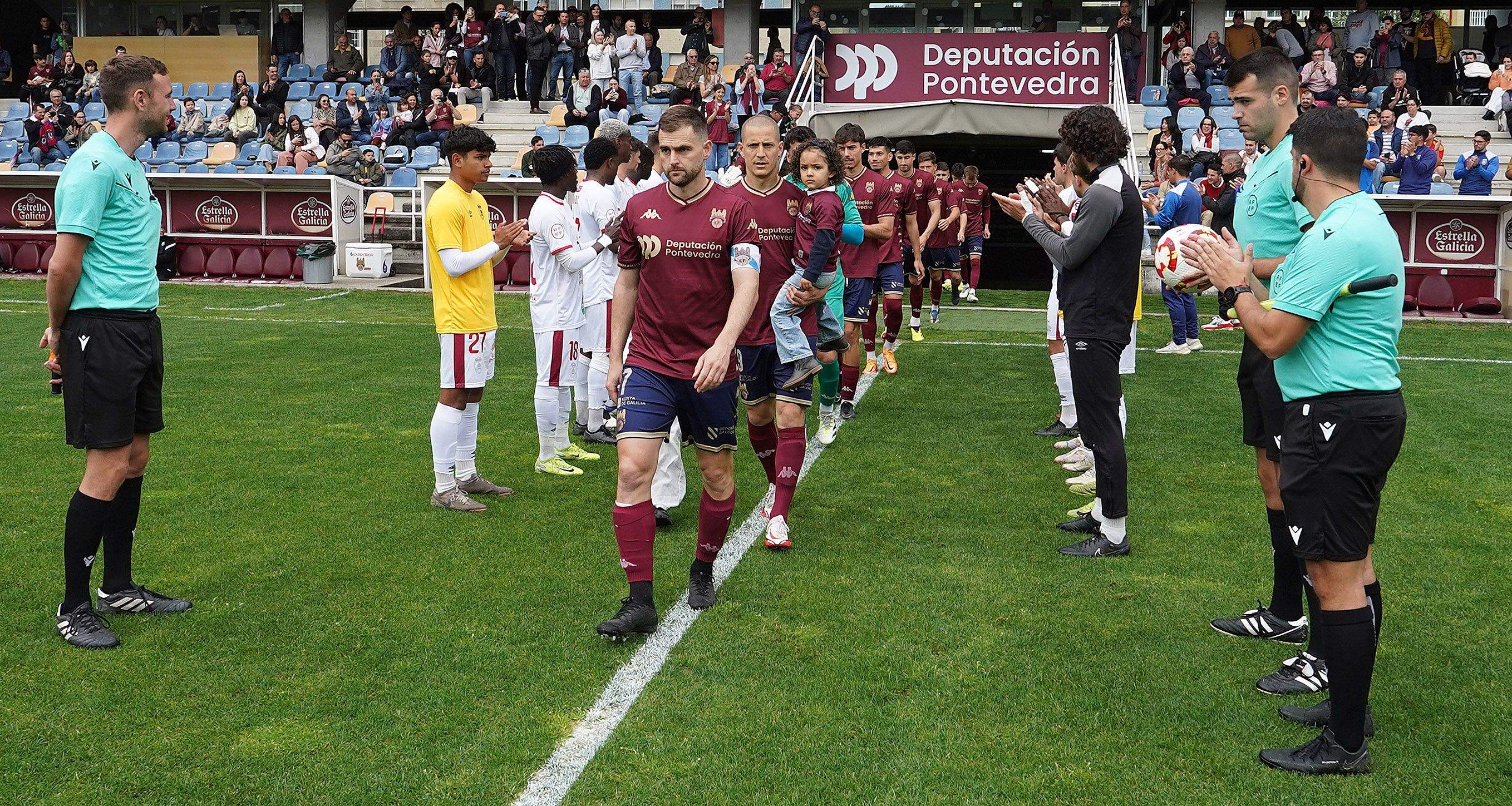 Partido Pontevedra CF - Real Ávila en Pasarón