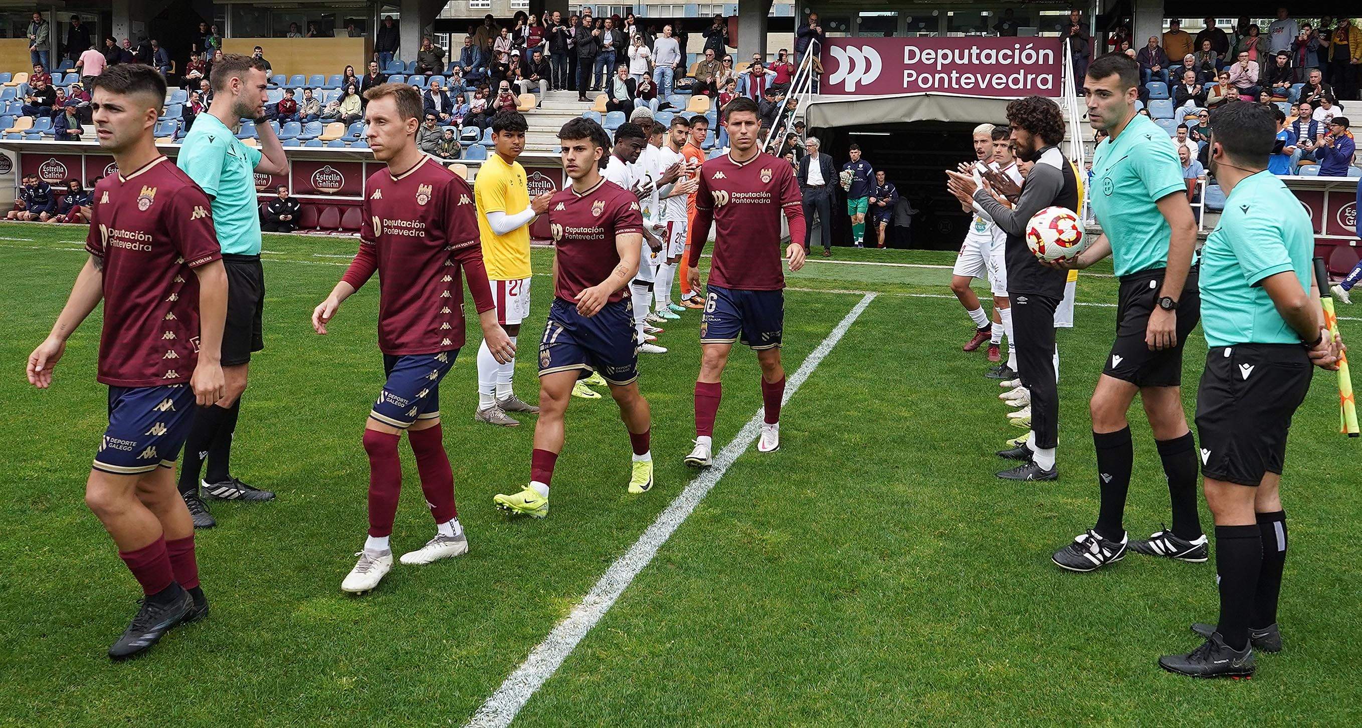 Partido Pontevedra CF - Real Ávila en Pasarón