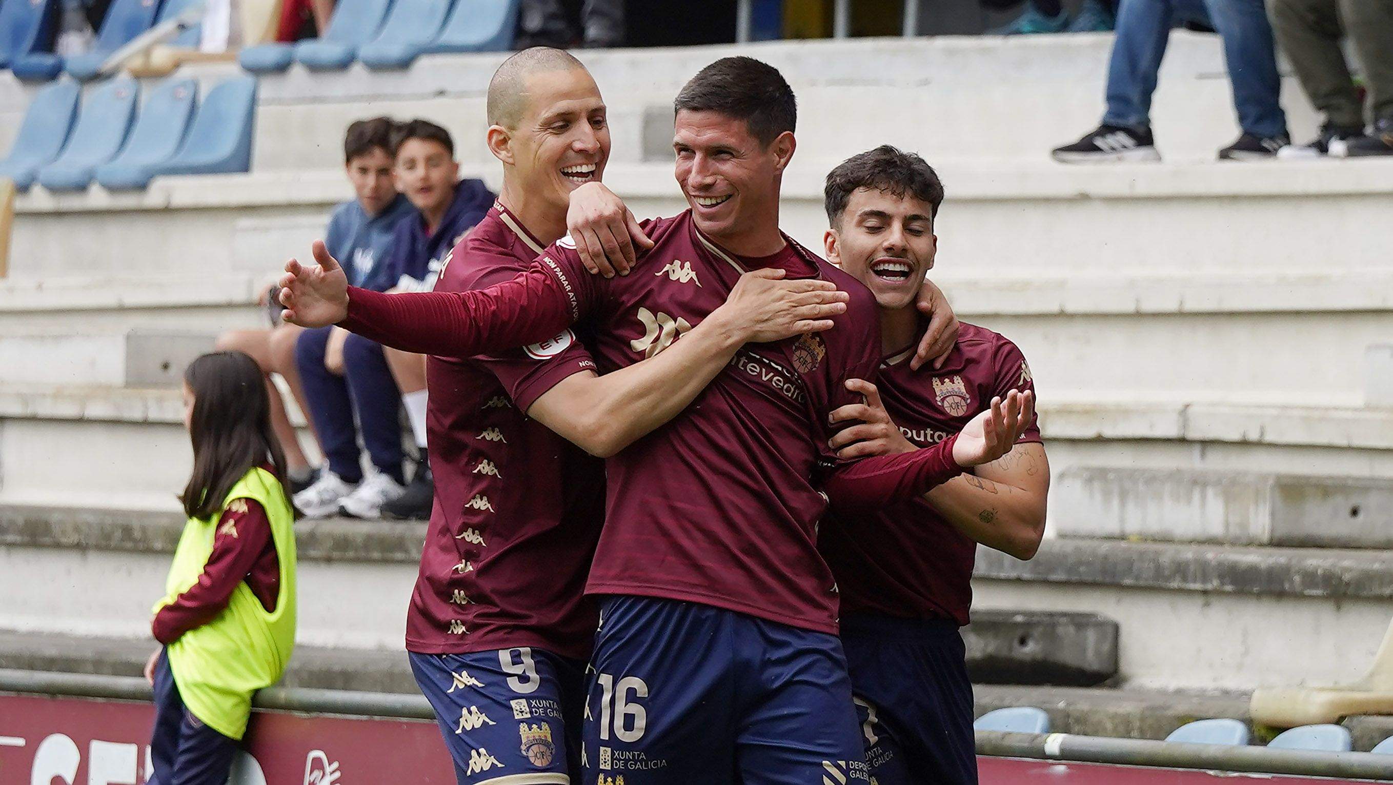 Partido Pontevedra CF - Real Ávila en Pasarón