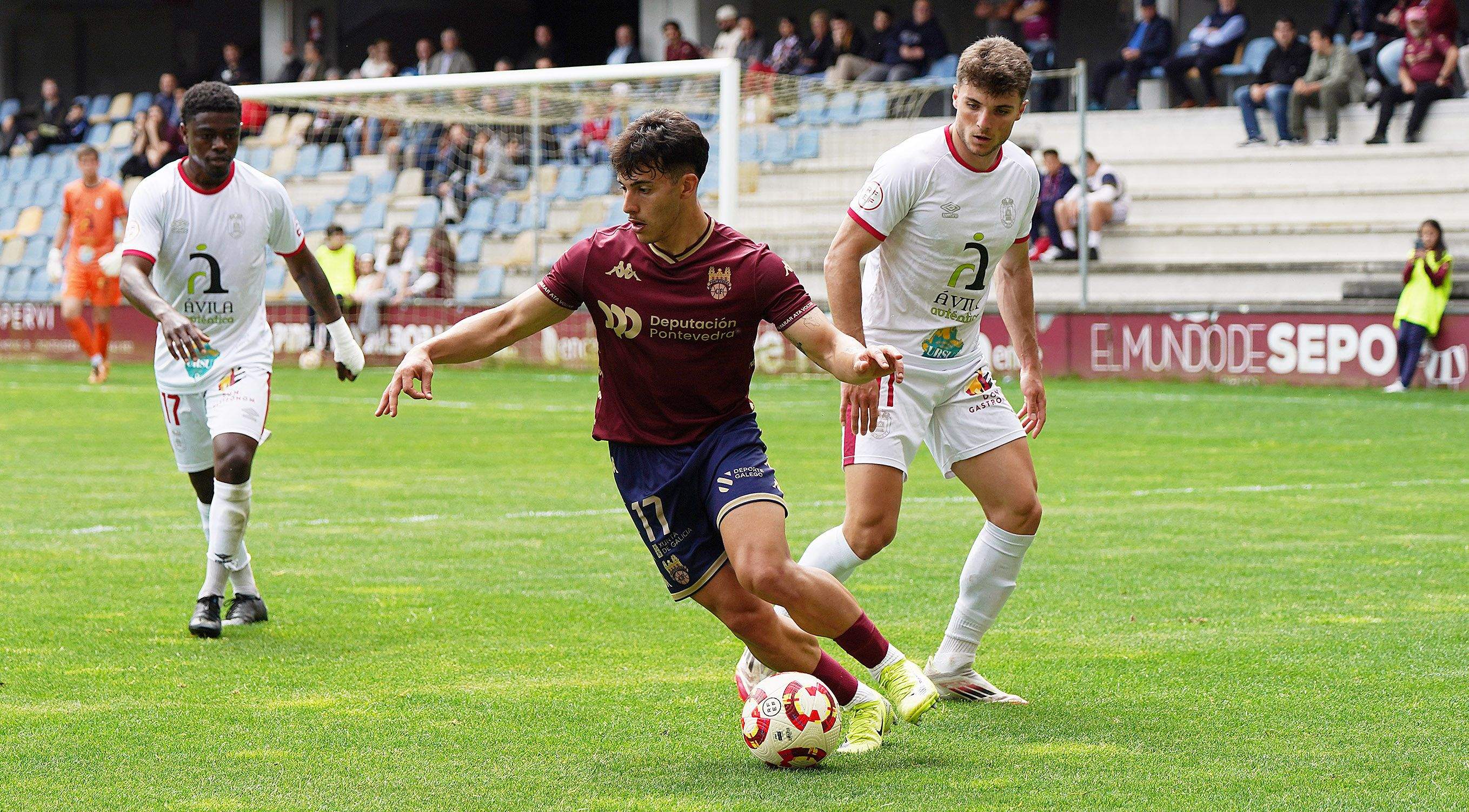 Partido Pontevedra CF - Real Ávila en Pasarón