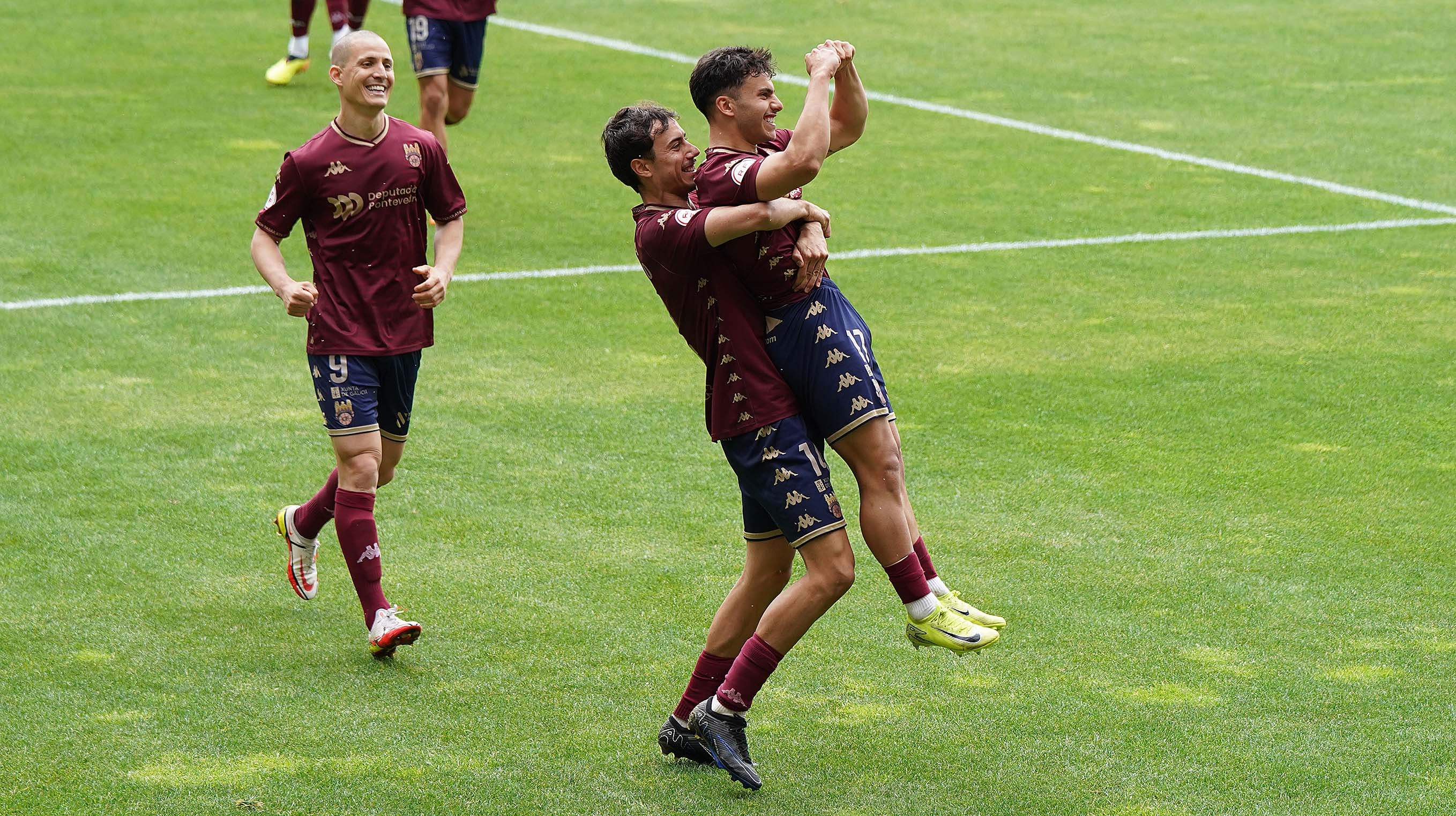 Partido Pontevedra CF - Real Ávila en Pasarón