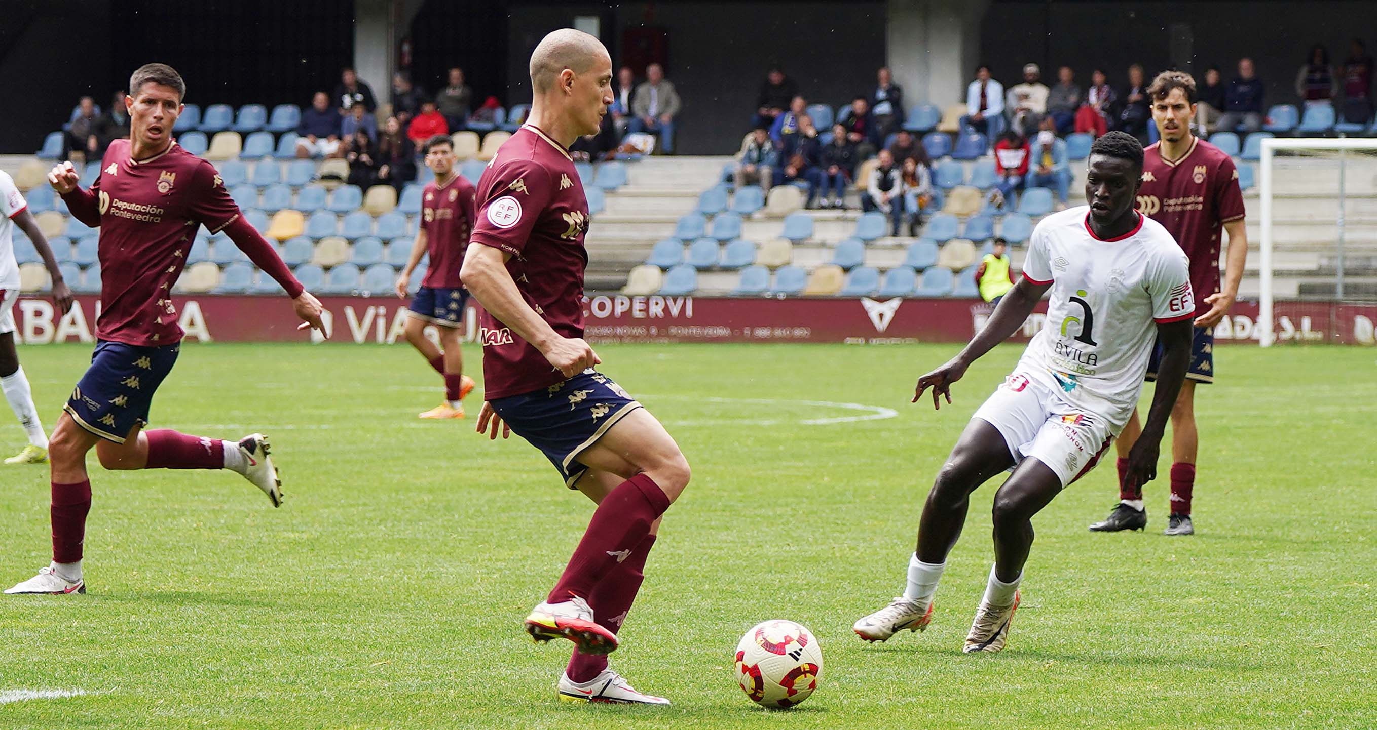 Partido Pontevedra CF - Real Ávila en Pasarón