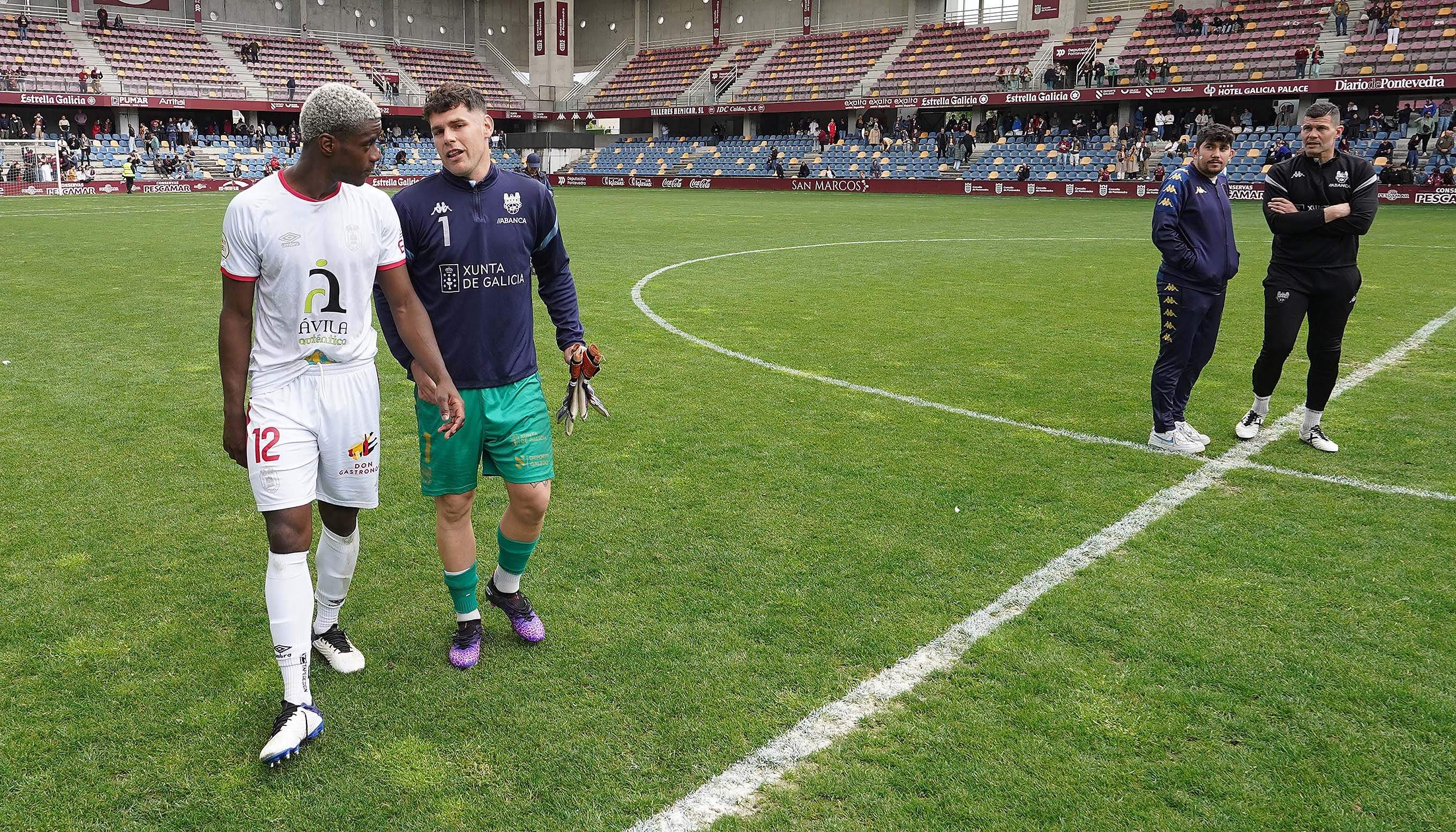 Partido Pontevedra CF - Real Ávila en Pasarón