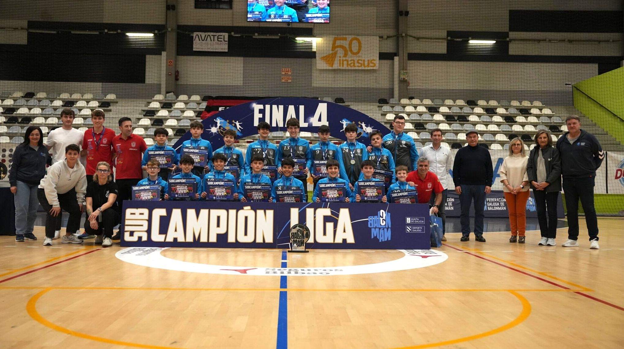 Equipo infantil masculino do Club Cisne