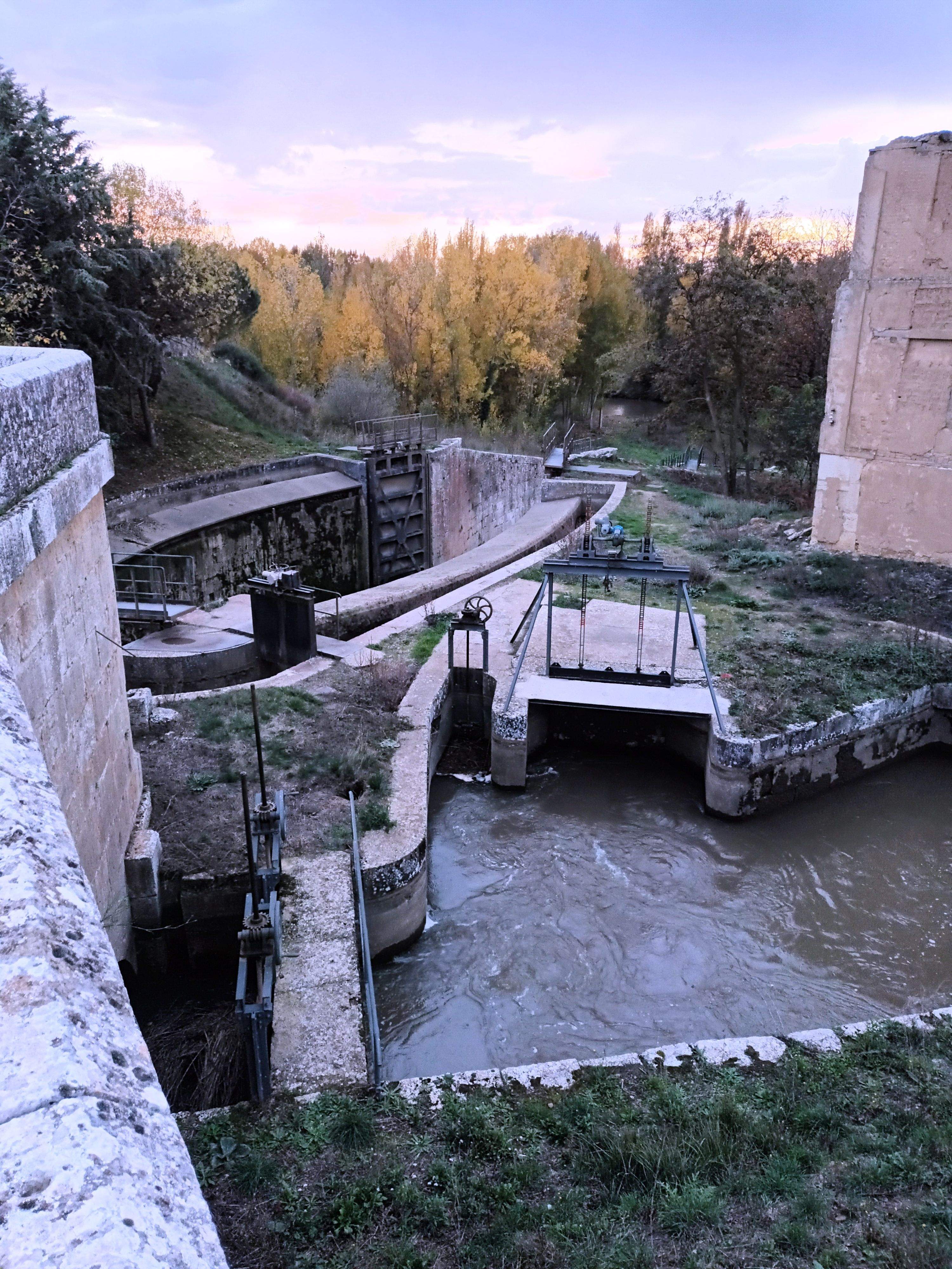 Canal de Castilla. Esclusas