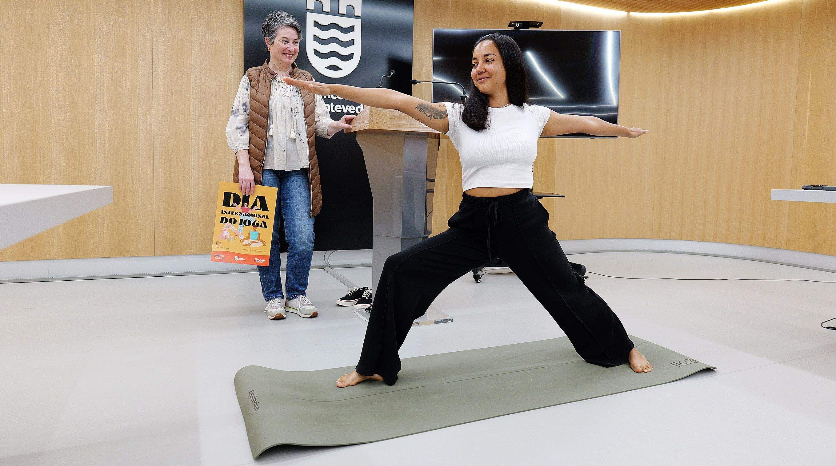 Eva Vilaverde y Ela presentaron las actividades del Día del Yoga 2025