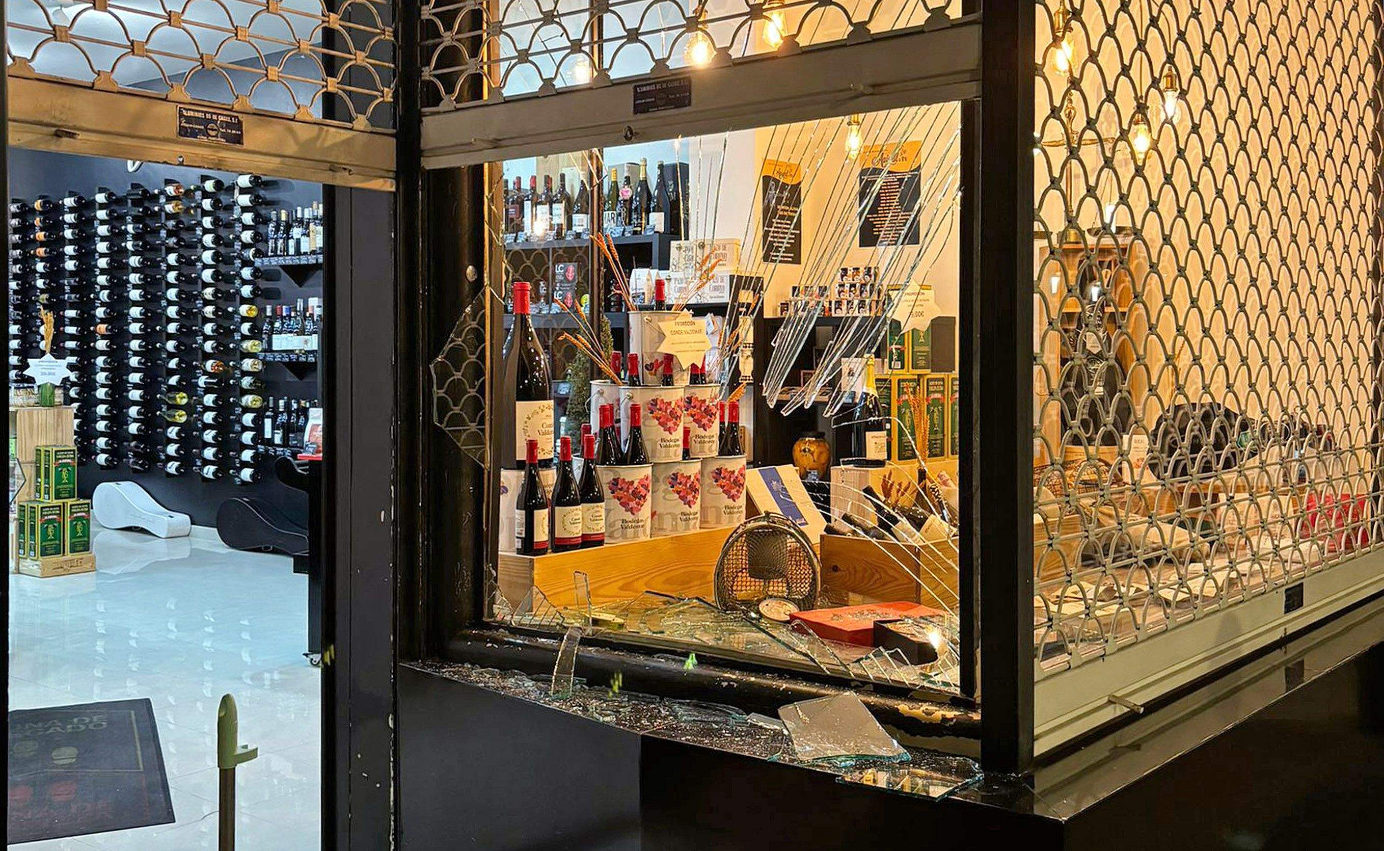 Roubo na tenda de produtos gourmet Iberbouquet