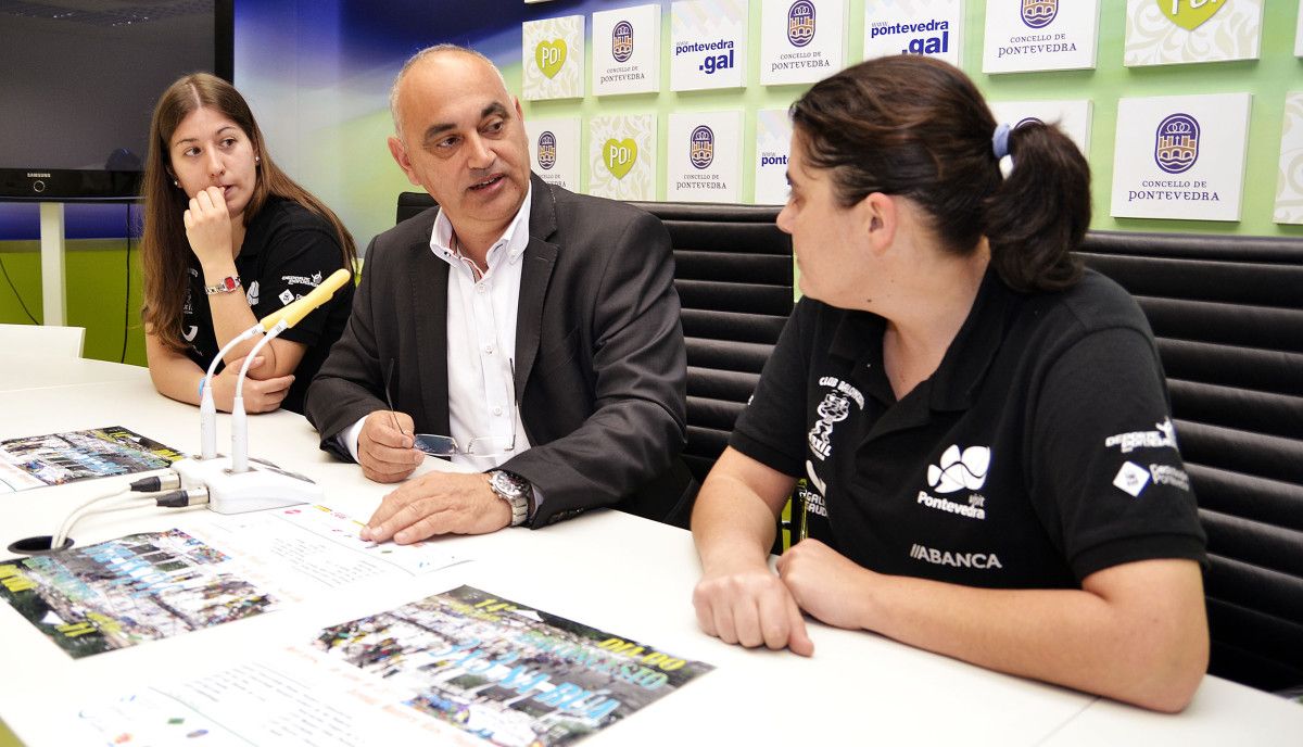 Presentación do XIV 3x3 escolar na rúa do Arxil