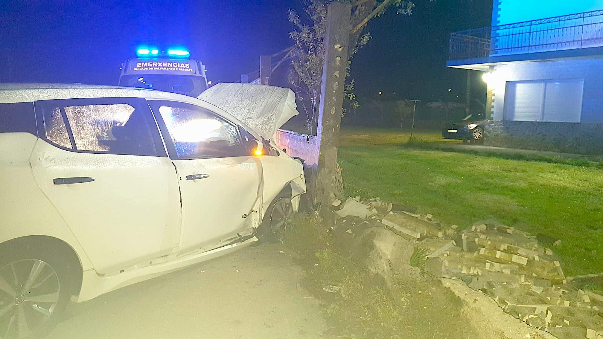 Coche accidentado en Castrelo, Cambados