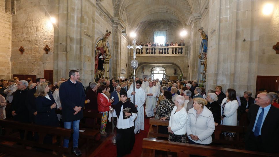 Misa de reapertura da igrexa de San Martiño de Salcedo