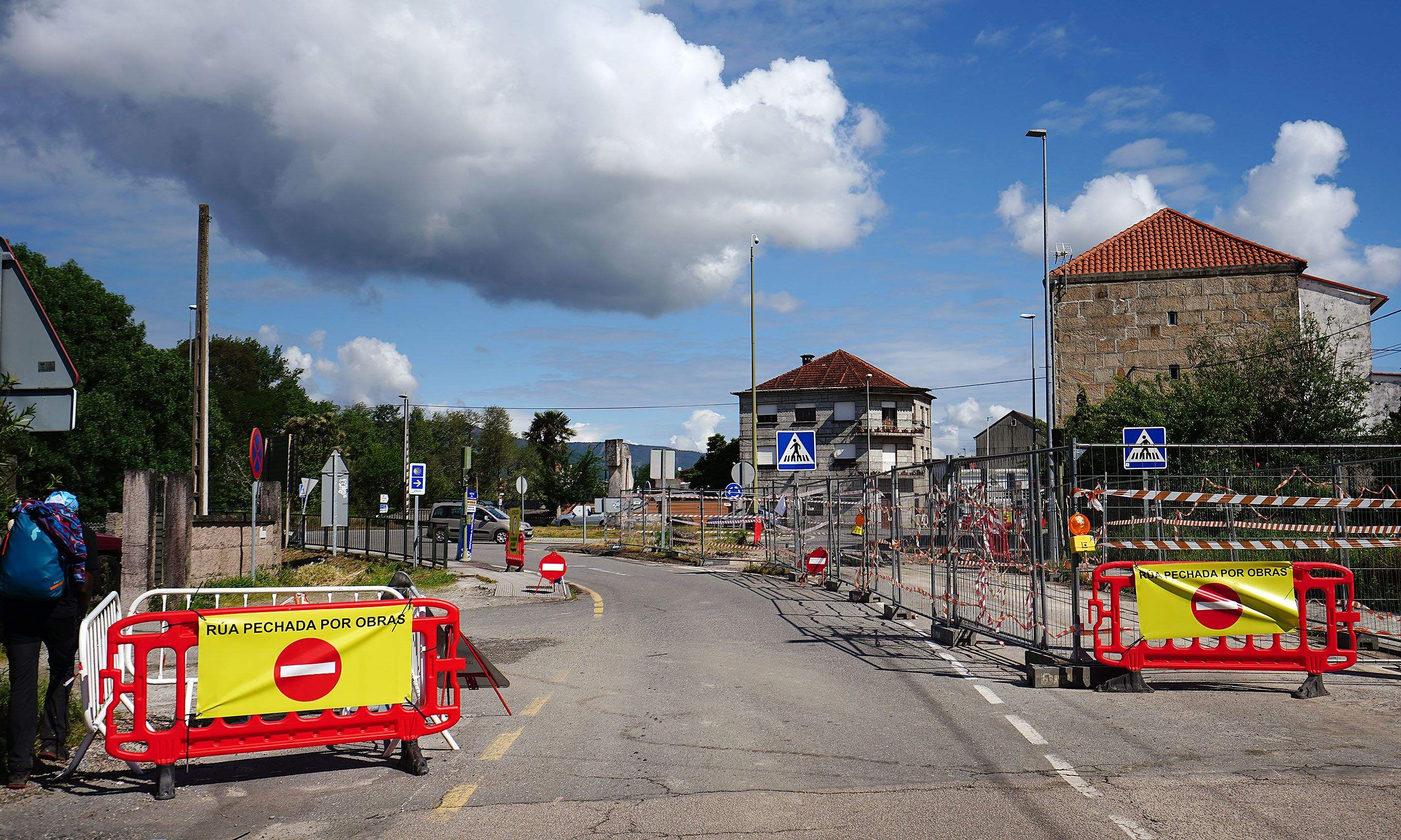 Obras de acometida de alta tensión Mourente-Soutomaior a su paso por Conde de Bugallal