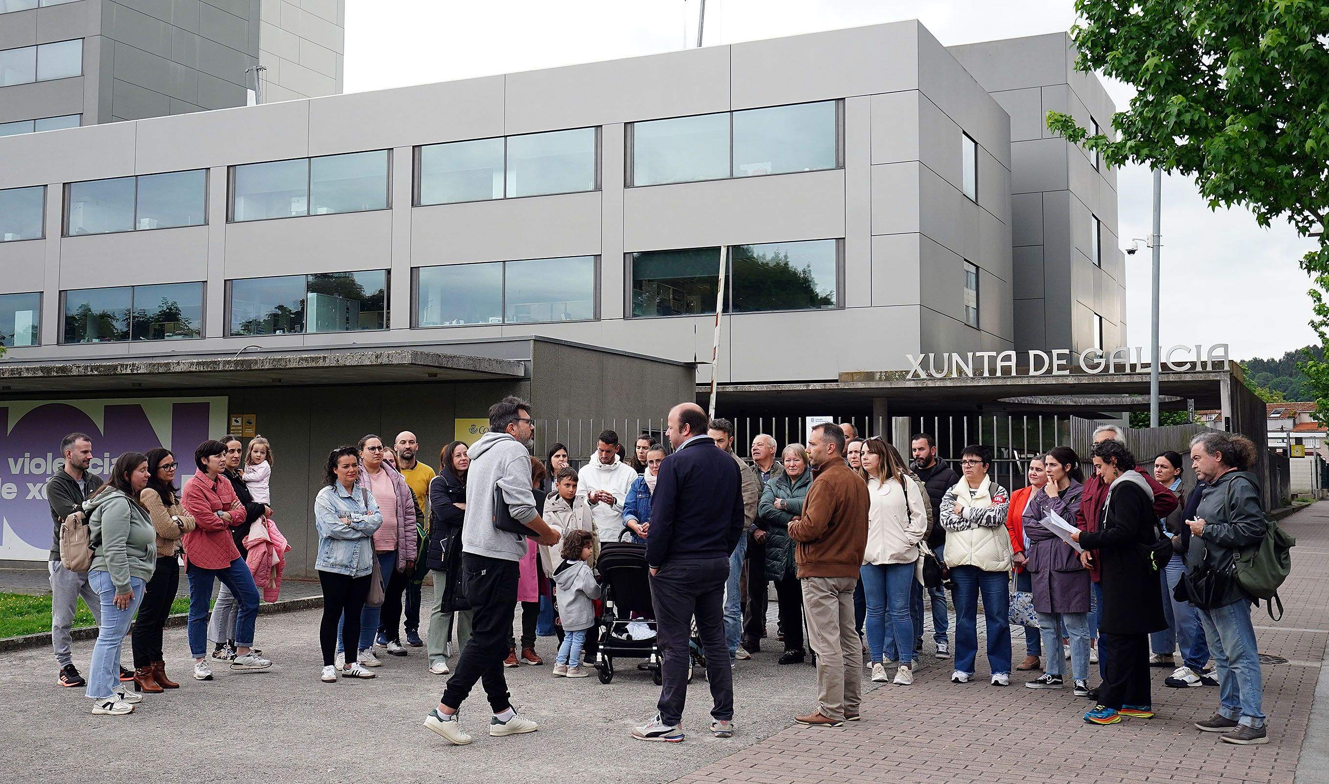 Concentración en Pontevedra de las familias del CEIP San Clemente