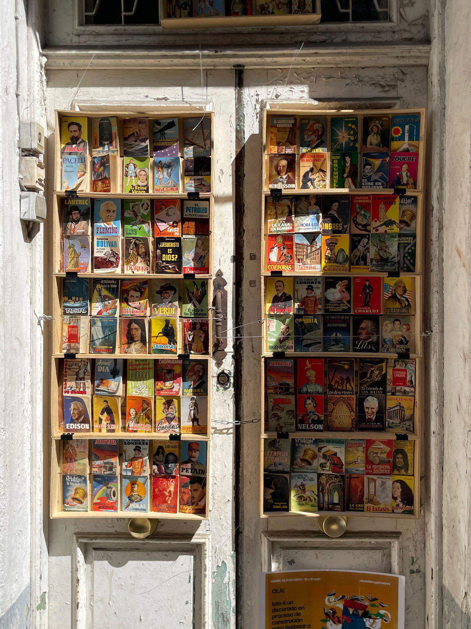 Marín decora sus calles para ser la 'Vila do Libro' Marín decora sus calles para ser la 'Vila do Libro'