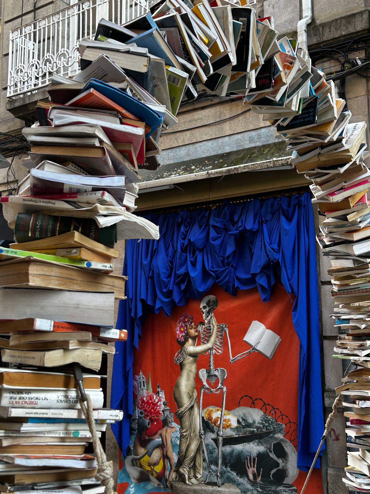 Marín decora sus calles para ser la 'Vila do Libro' Marín decora sus calles para ser la 'Vila do Libro'
