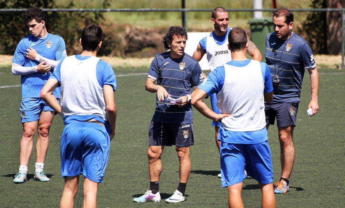 Luisito durante o adestramento do Pontevedra deste mércores na Xunqueira Luisito durante o adestramento do Pontevedra deste mércores na Xunqueira