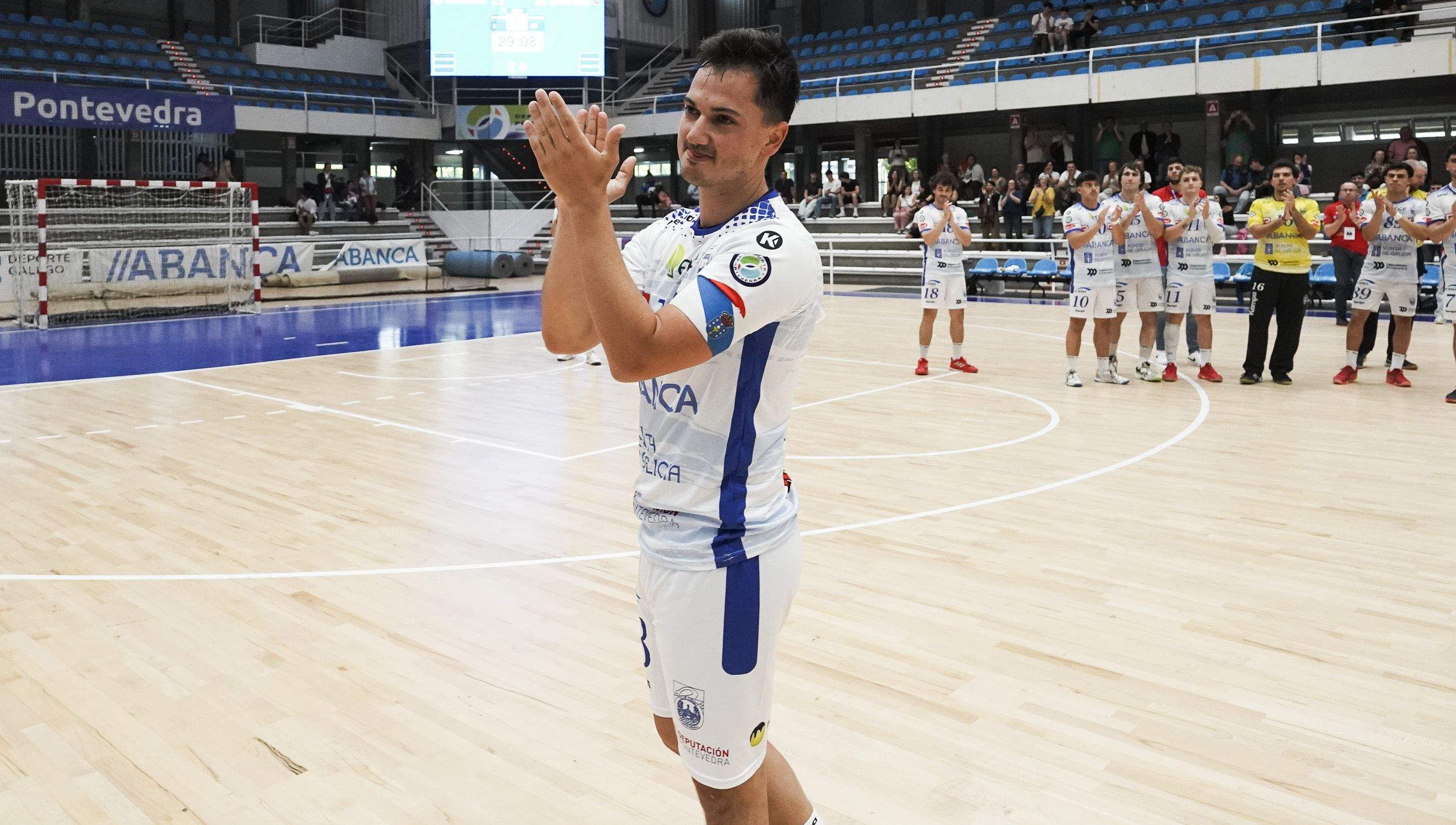Partido entre Cisne y Lanzarote en el Municipal