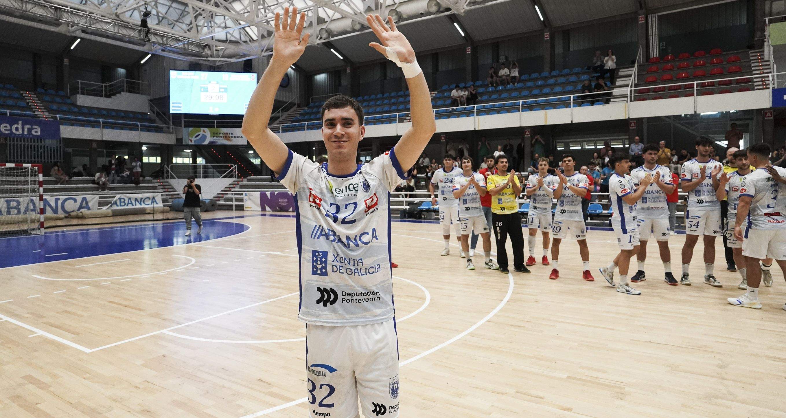 Partido entre Cisne y Lanzarote en el Municipal