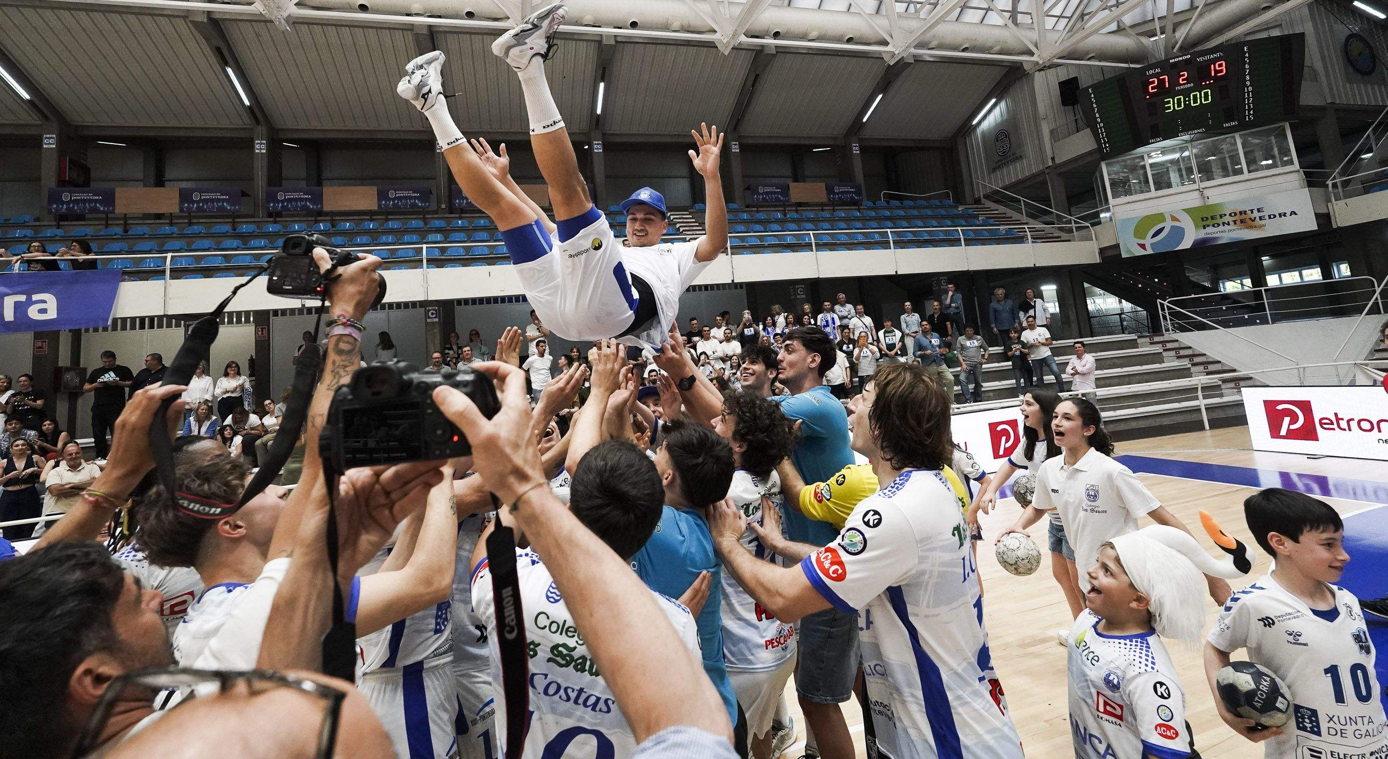 Partido entre Cisne y Lanzarote en el Municipal