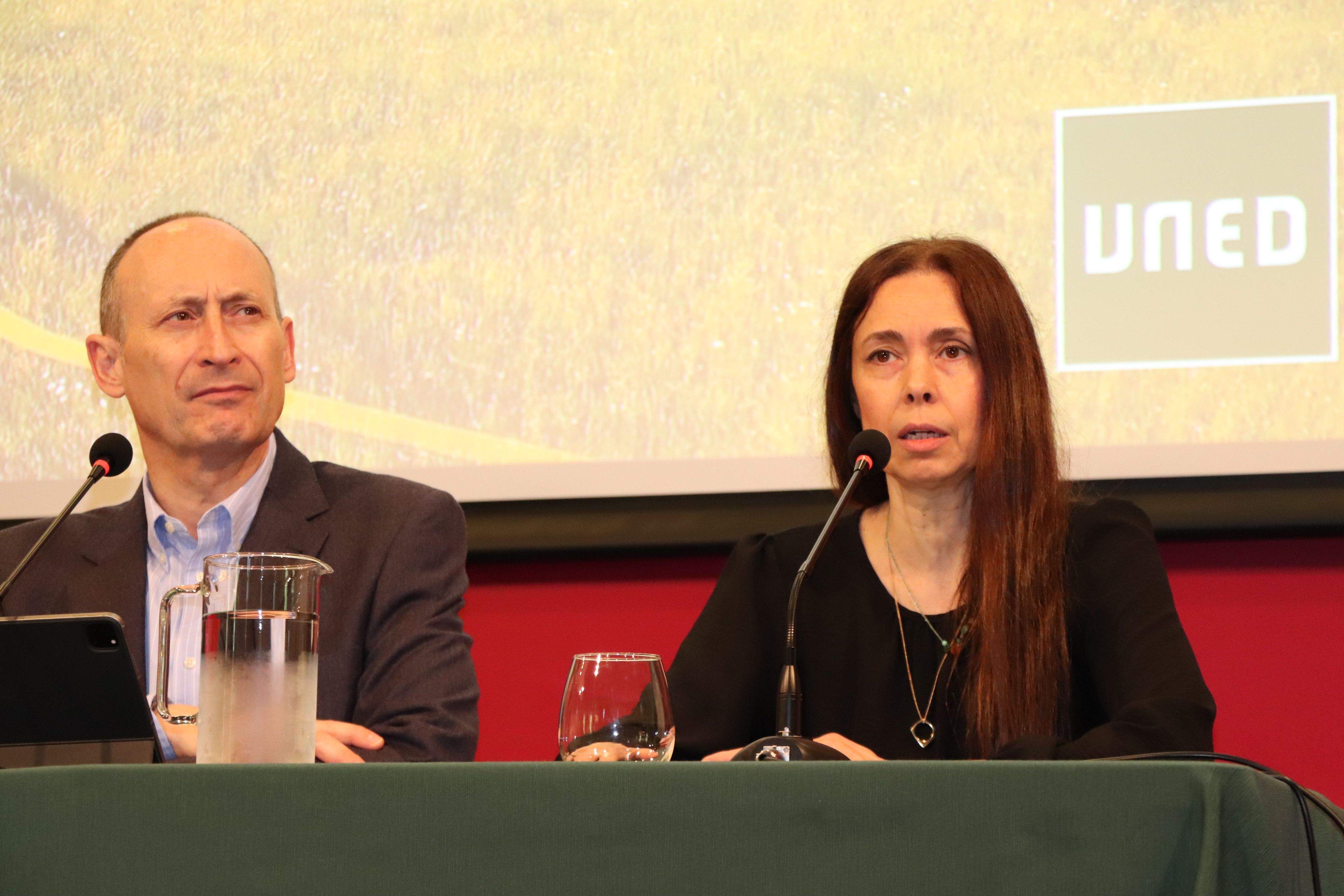 Victor M. González y María Marta Moreno González