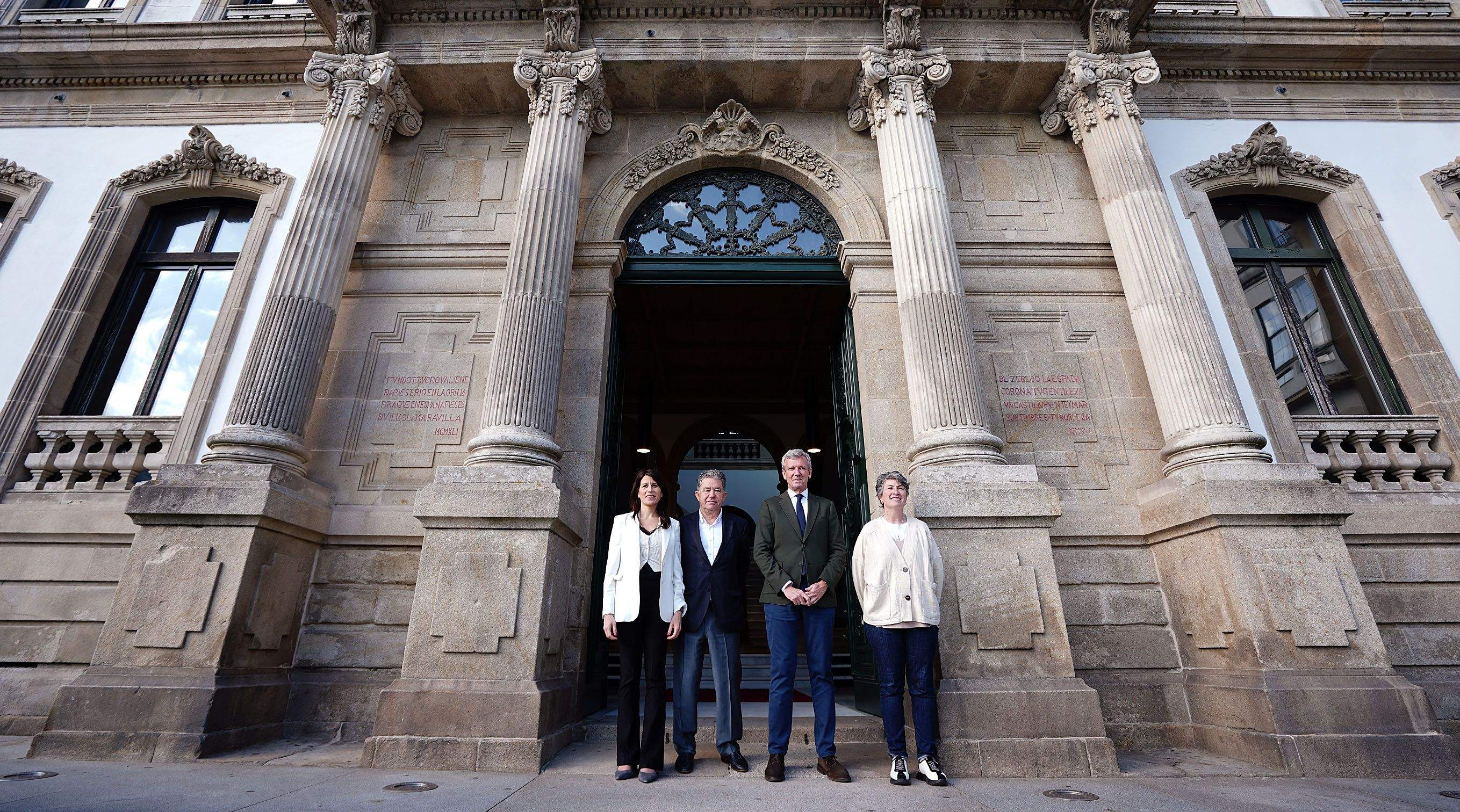 Visita institucional de Alfonso Rueda a la casa consistorial de Pontevedra