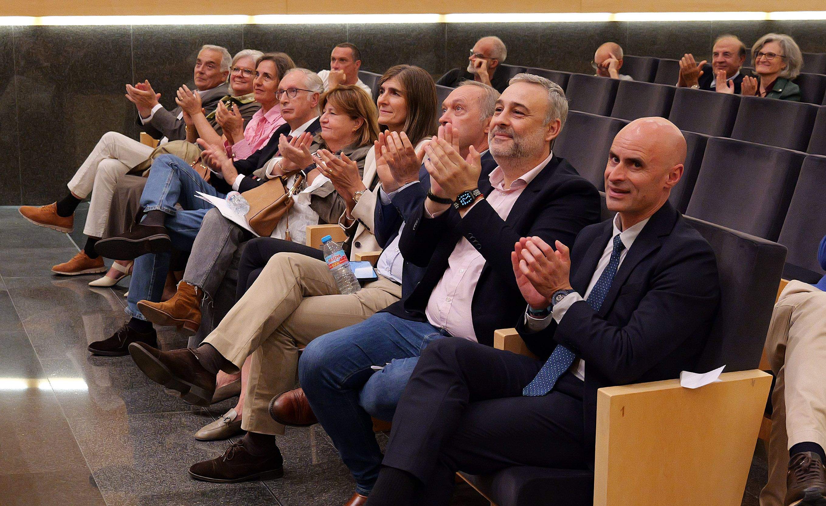 Homenaxe a profesionais sanitarios xubilados en 2024 Homenaxe a profesionais sanitarios xubilados en 2024