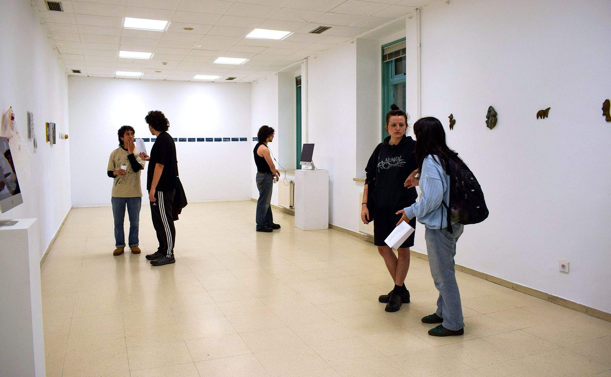 Público na mostra de Manuel Balsas