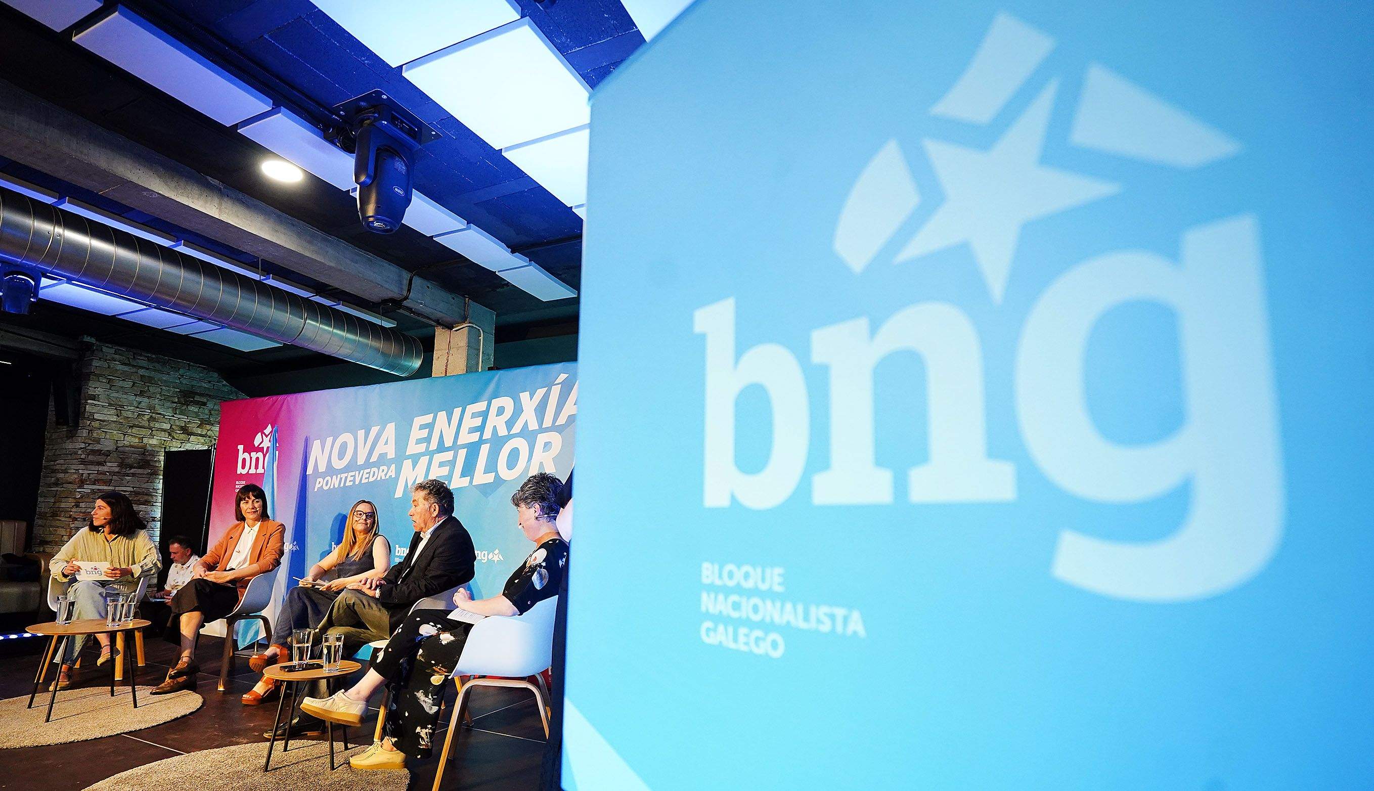El BNG celebra su acto de mitad de mandato con el lema 'Nova enerxía, máis futuro' El BNG celebra su acto de mitad de mandato con el lema 'Nova enerxía, máis futuro'