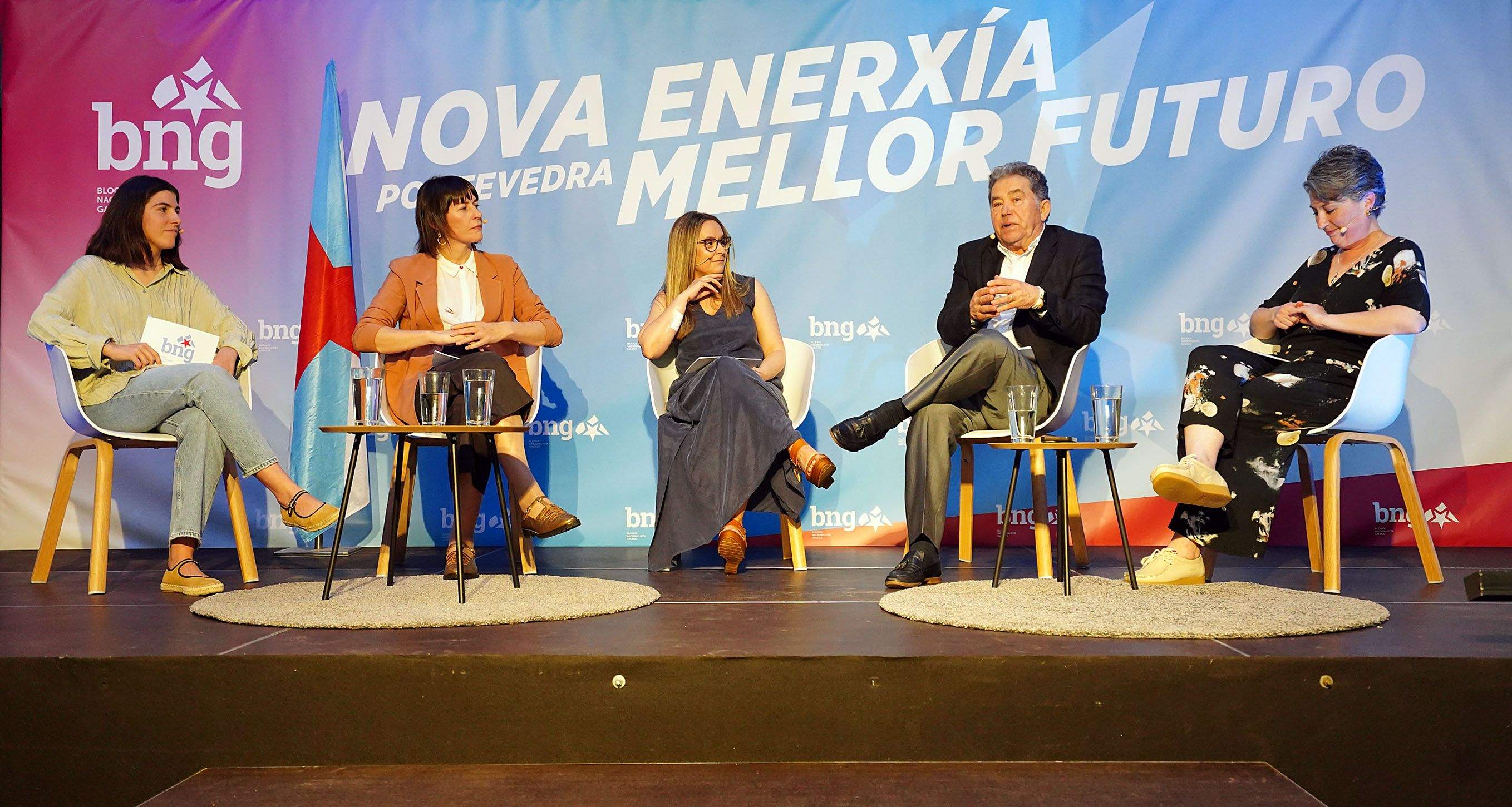 El BNG celebra su acto de mitad de mandato con el lema 'Nova enerxía, máis futuro' El BNG celebra su acto de mitad de mandato con el lema 'Nova enerxía, máis futuro'