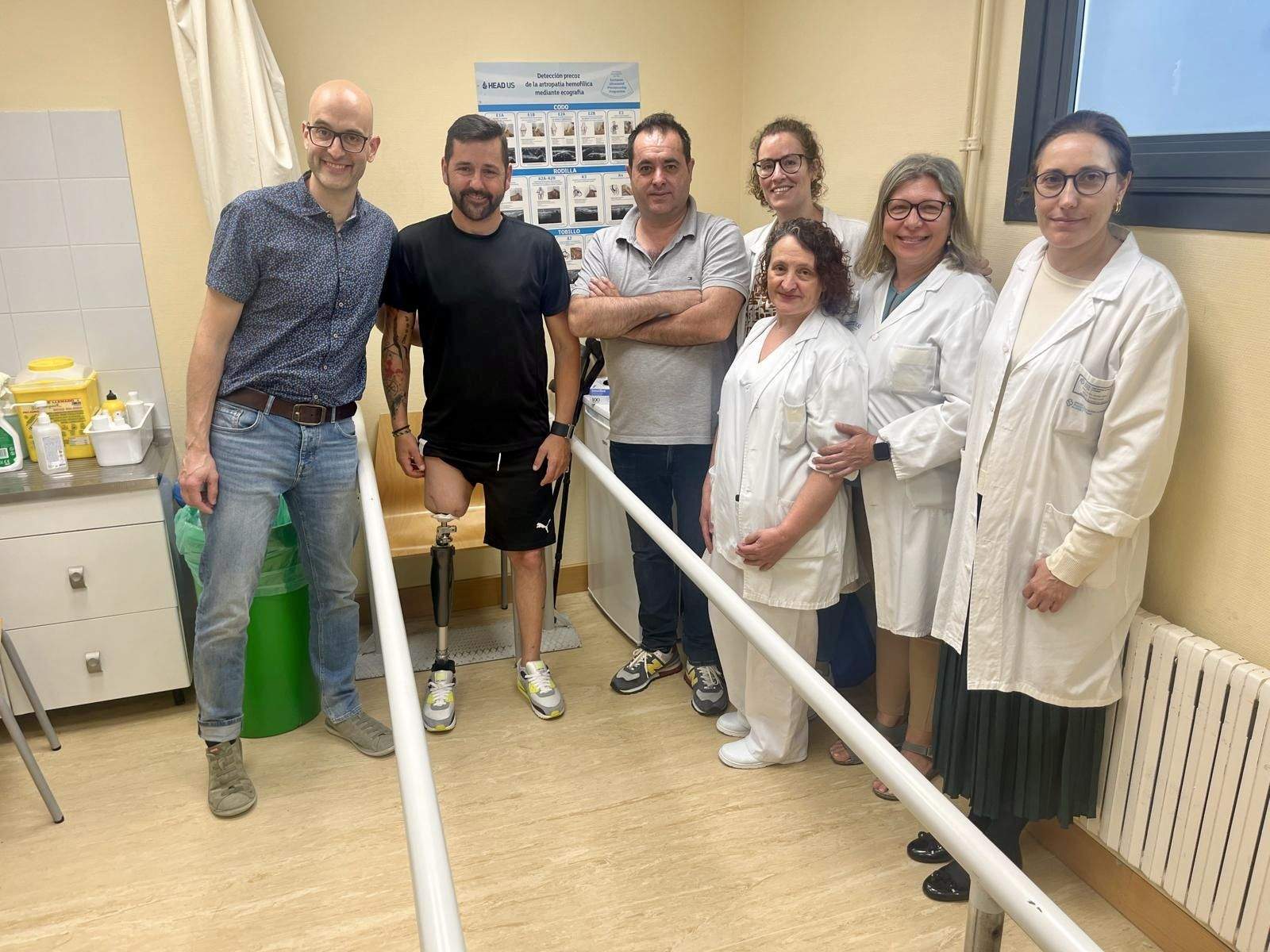 Primera implantación en Galicia de una prótesis osteointegrada 