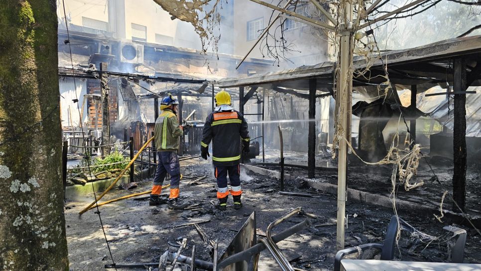 Incendio nun local en Caldas Incendio nun local en Caldas