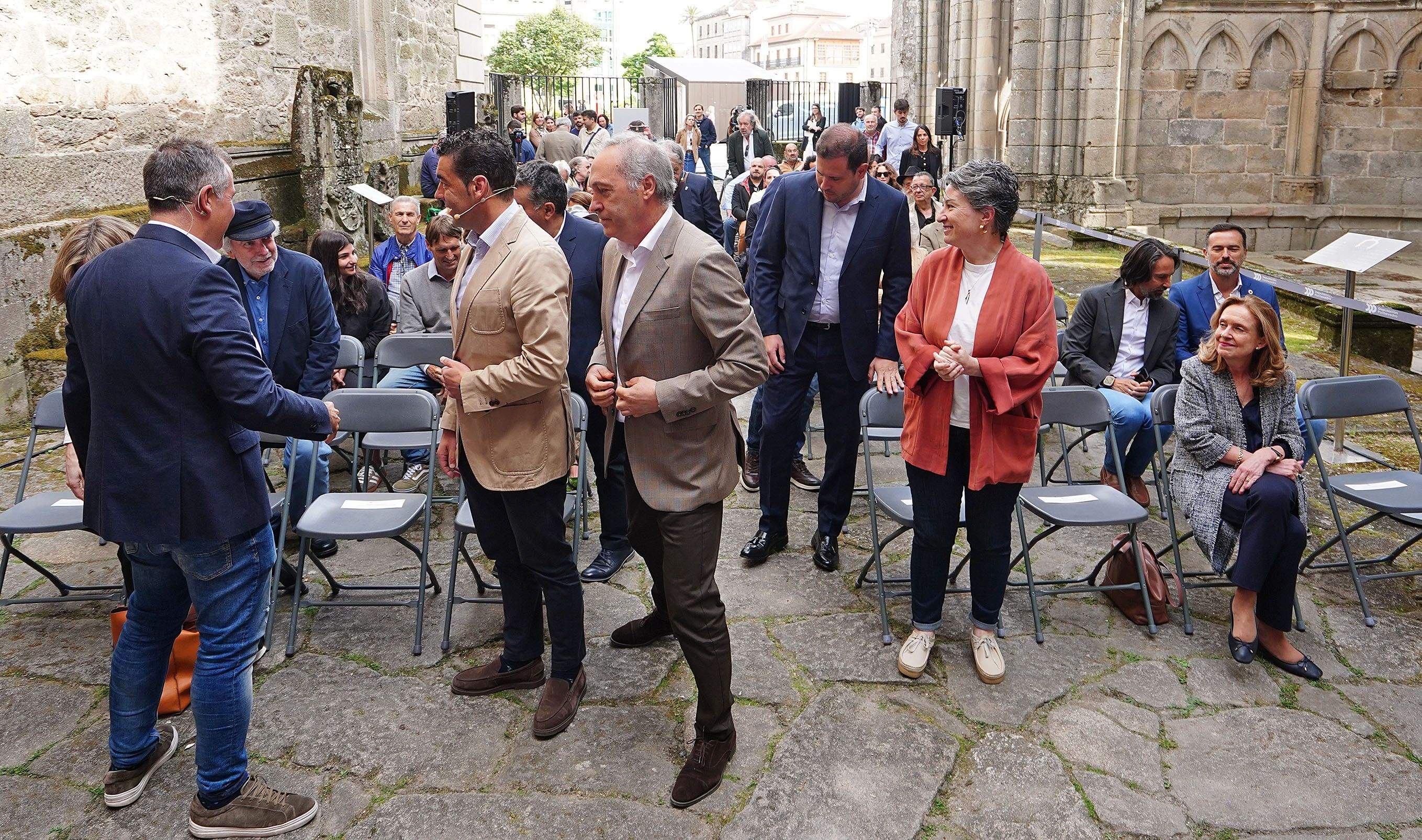 Presentación do programa da Bienal de Arte