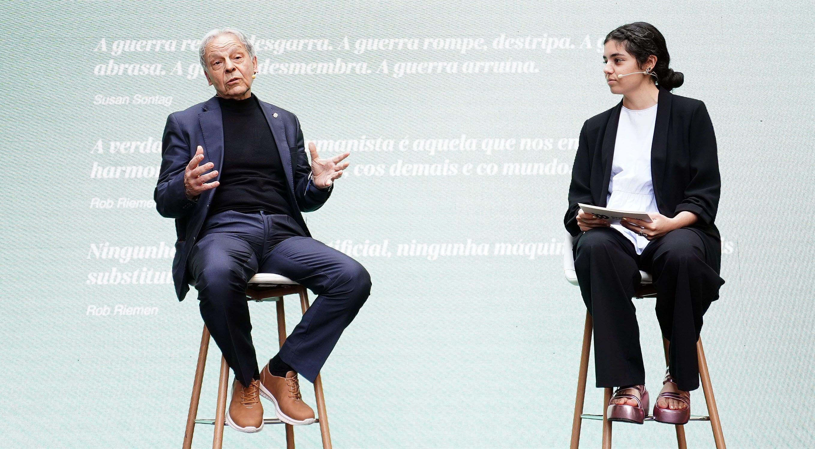 Presentación do programa da Bienal de Arte