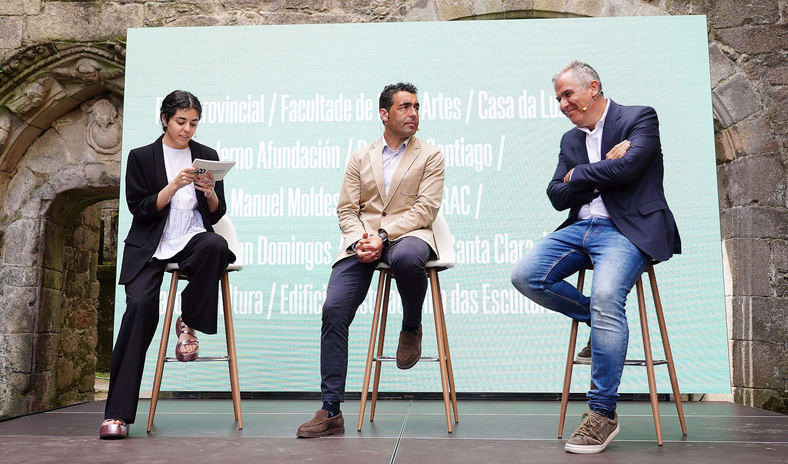 Presentación do programa da Bienal de Arte