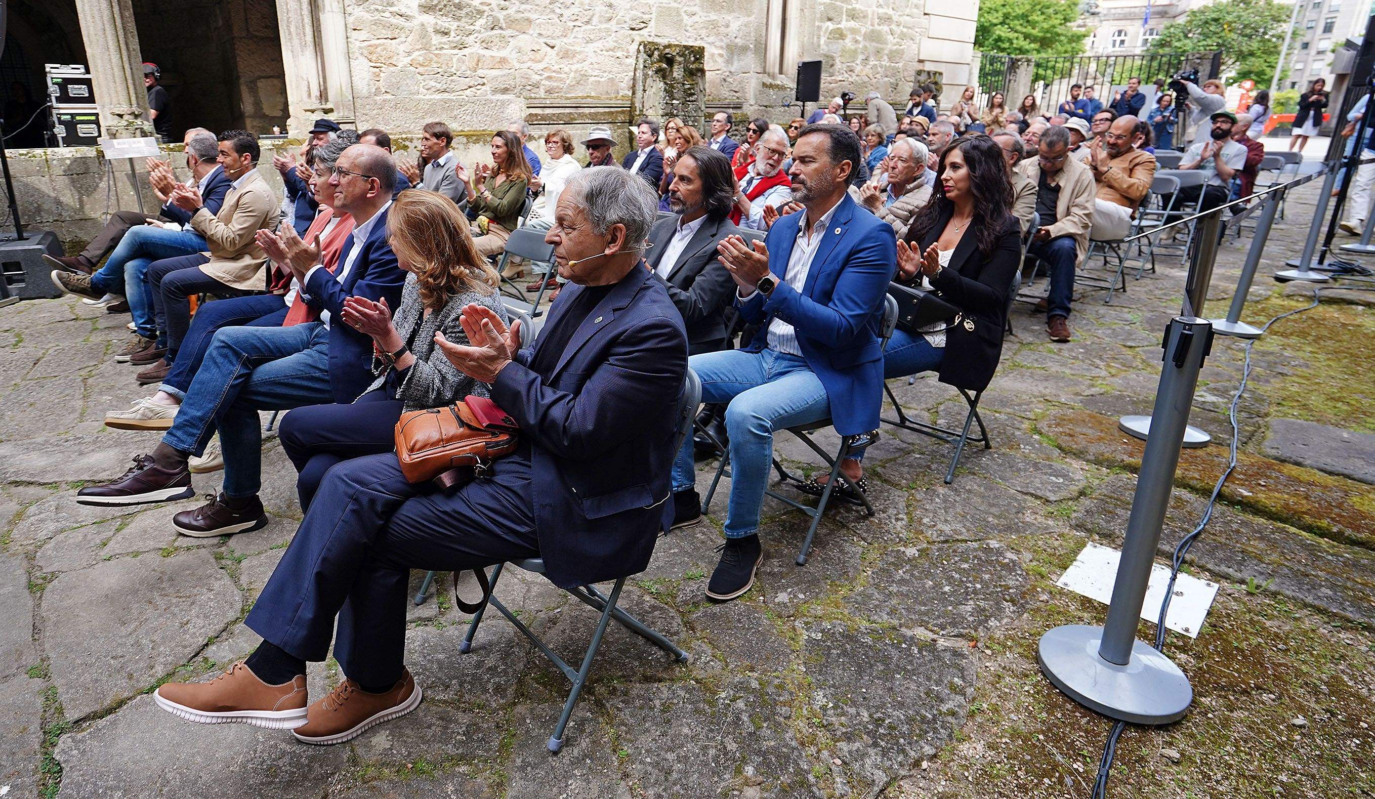 Presentación do programa da Bienal de Arte