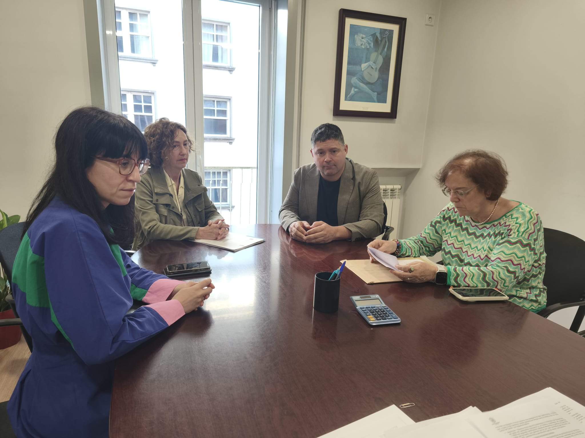 Sinatura da recepción dos terreos para o novo centro de saúde de Soutomaior